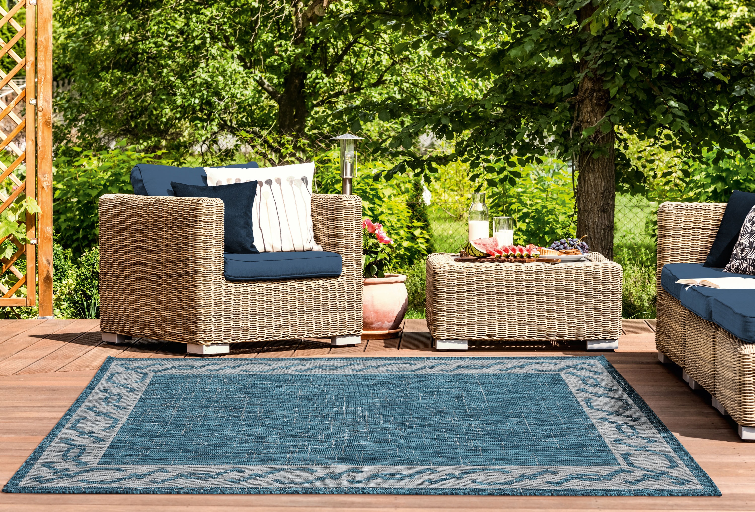 United Weavers Of America 3900 10063 912 Augusta 8 x 11 (ft) Polypropylene Aqua Rectangular Indoor Border Area rug