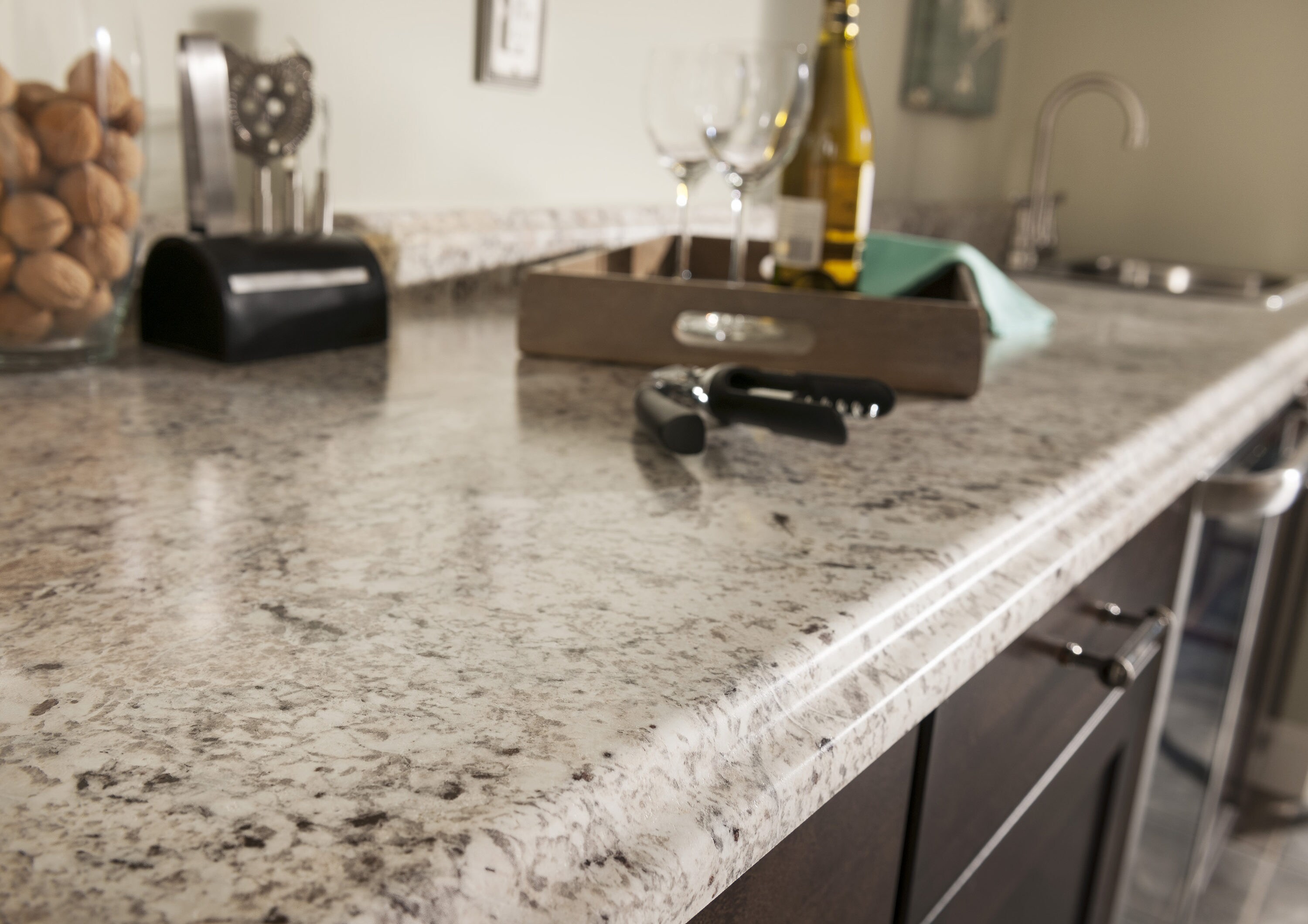 VT Dimensions Formica 6-ft x 25.5-in x 4.5-in Ouro Romano, Etchings Laminate Countertop with Integrated Backsplash
