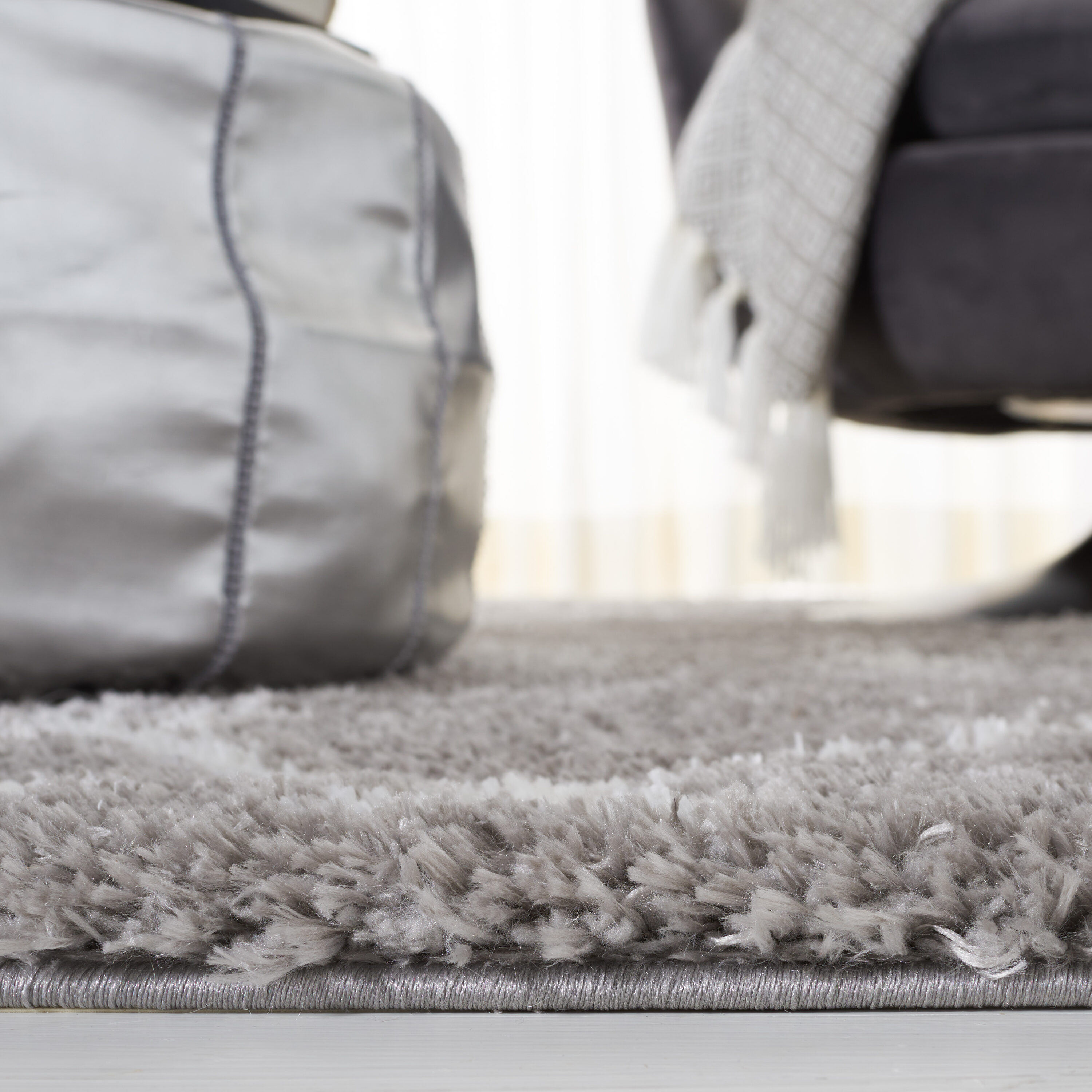Gray Geometric Hand-knotted Shag Rug, 5' x 7'