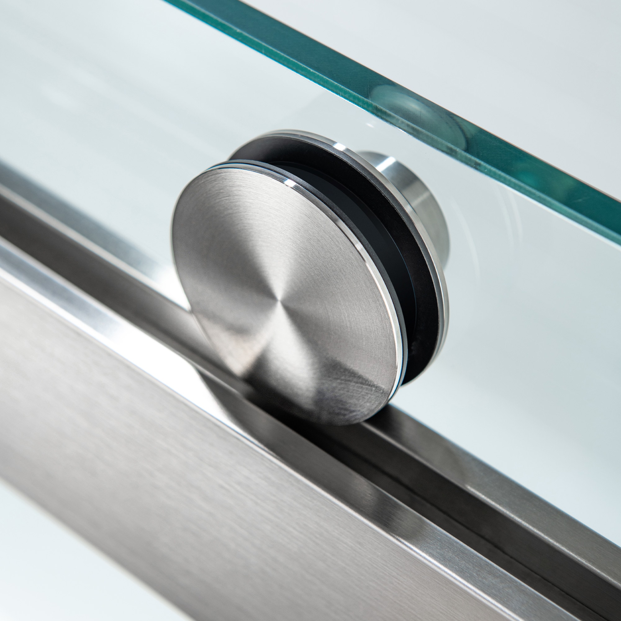 Woodbridge LS733 Shower-Doors - View #8