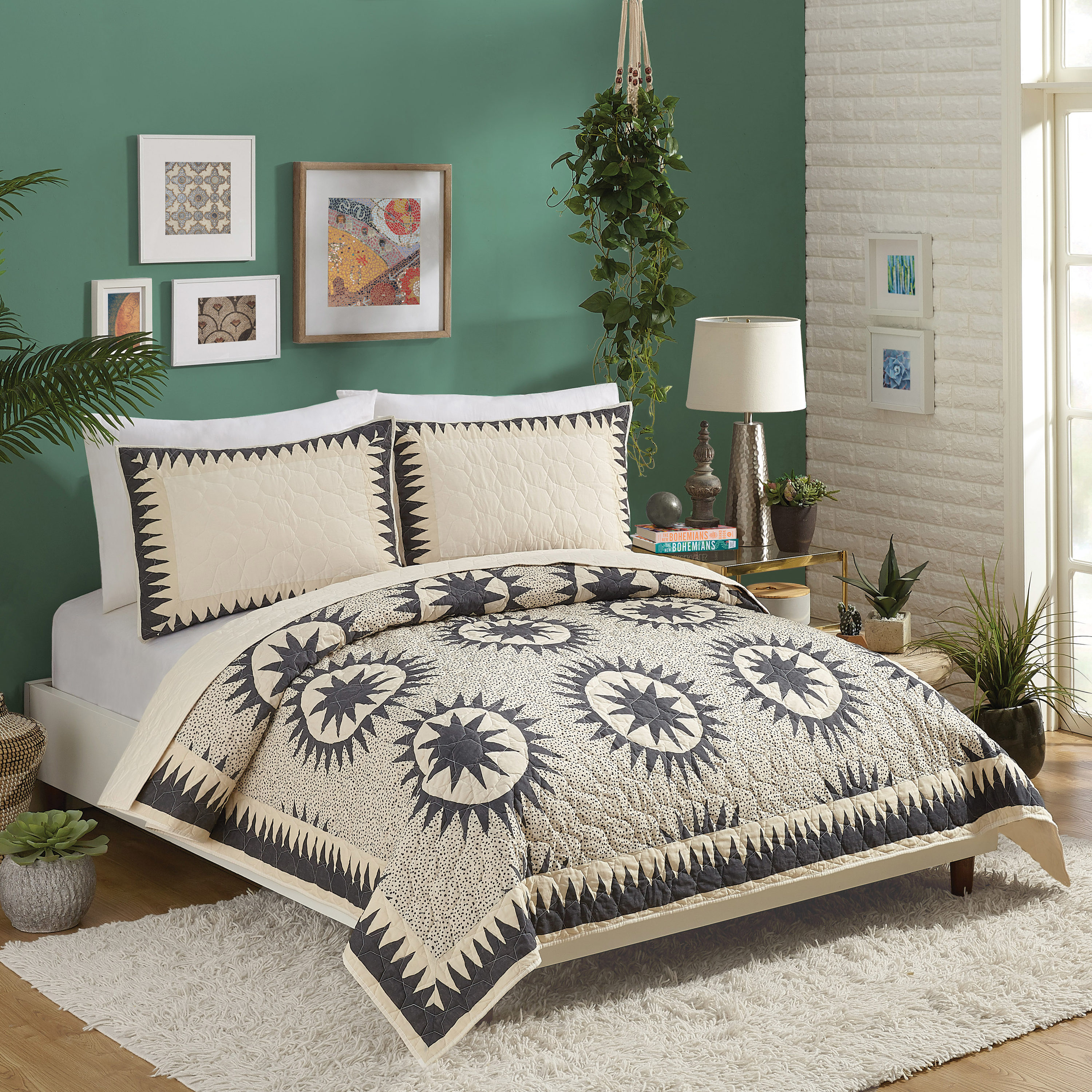 King Black Cotton Reversible Quilt Set