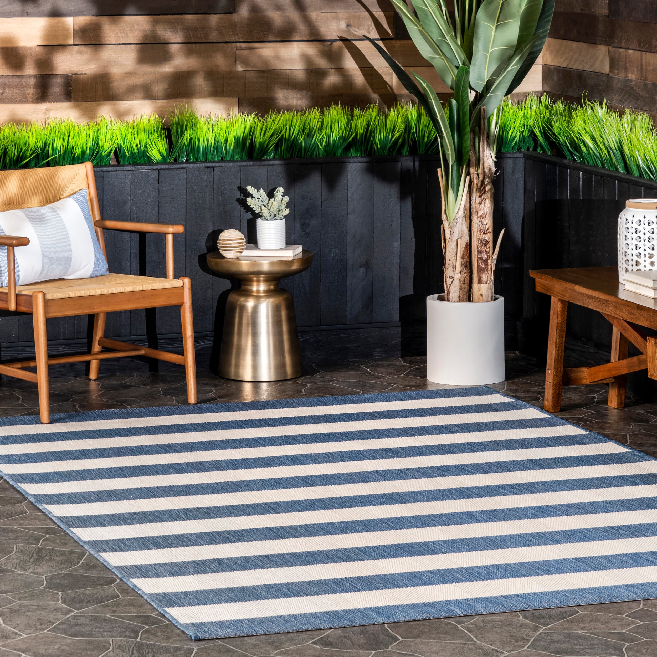 nuLOOM OWDN28B-53076 5 x 8 (ft) Loomed Polypropylene Blue Rectangular Indoor/Outdoor Chevron Area rug
