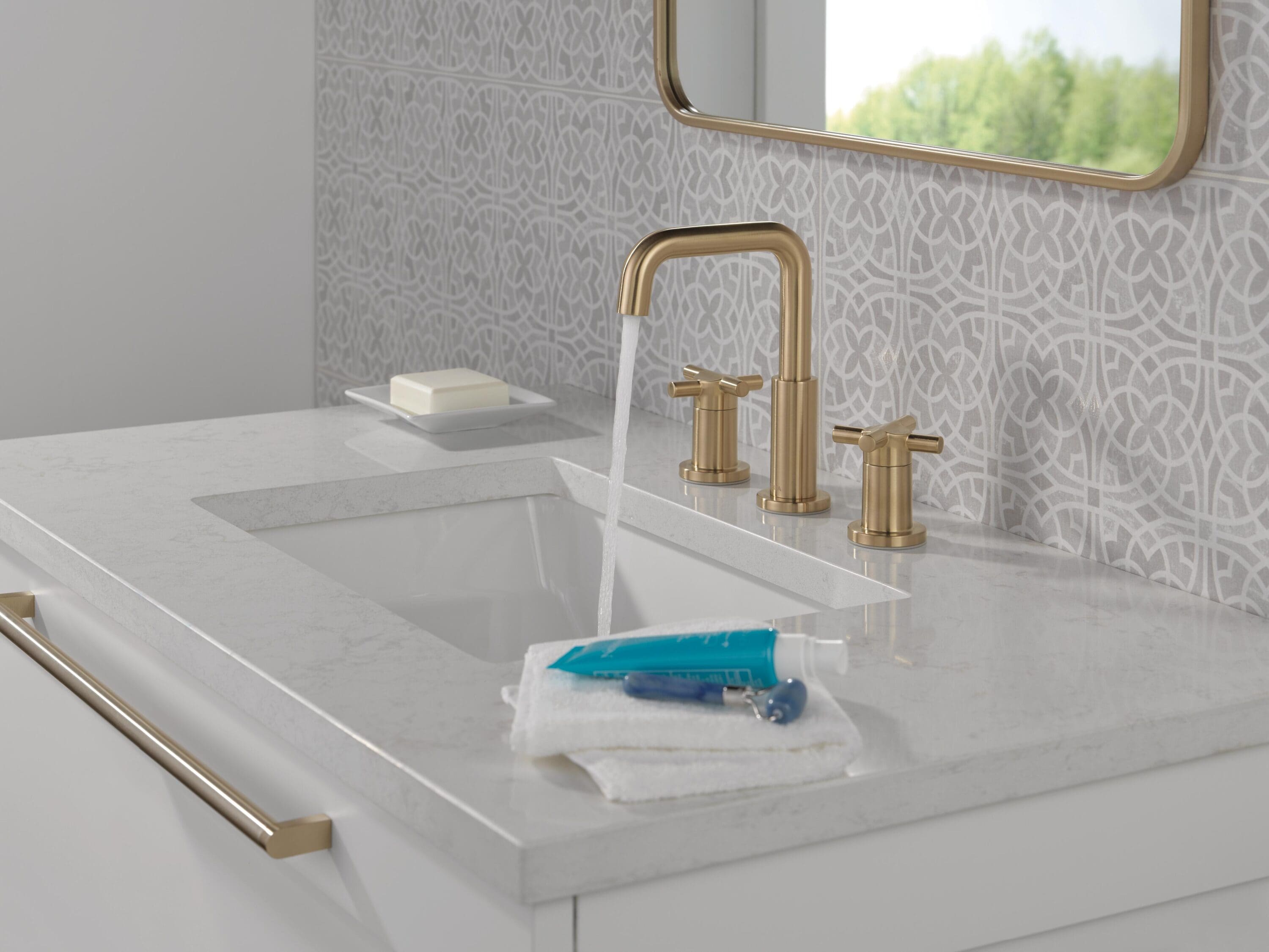 Delta 35894LF-CZ Lavatory-Faucets - View #9