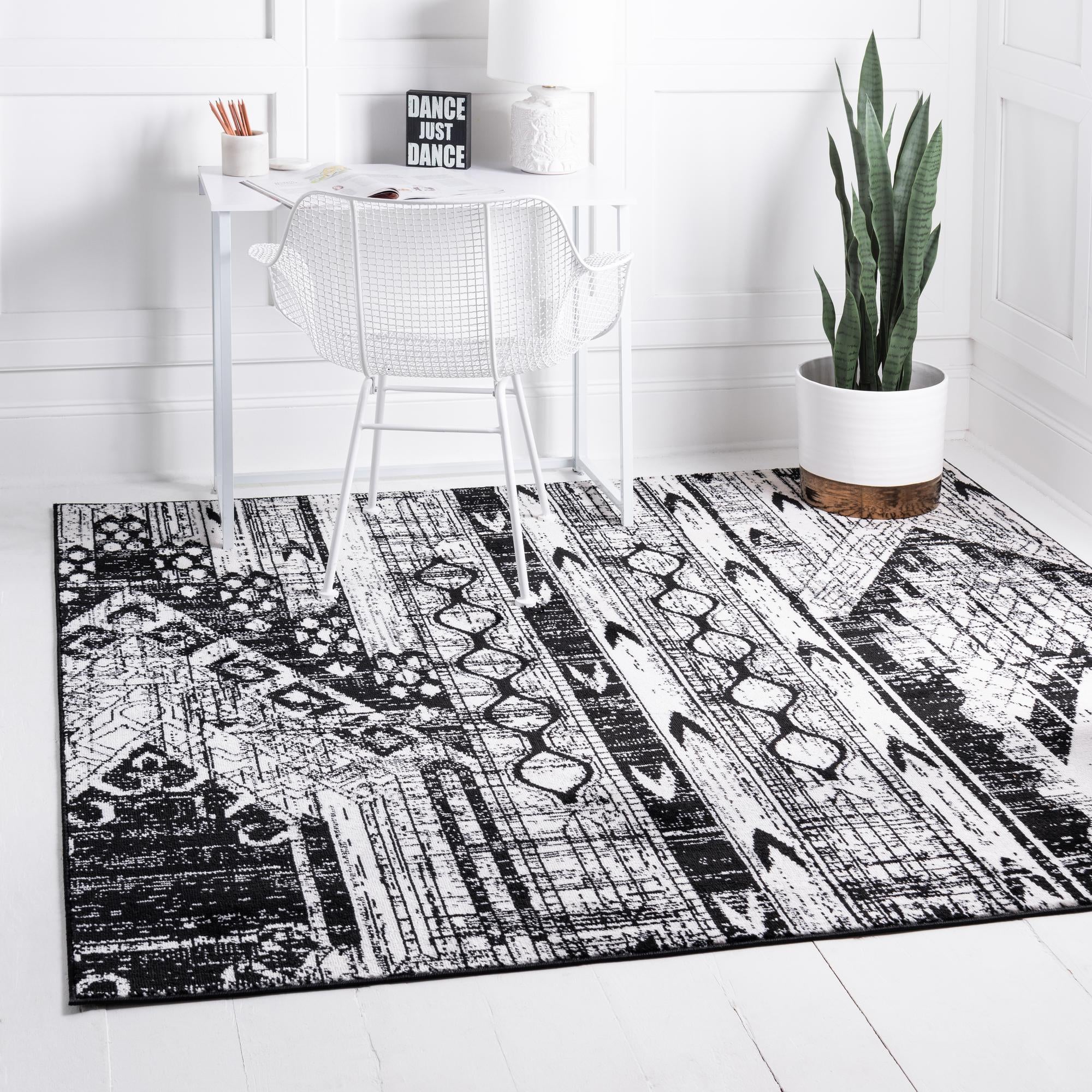 Unique Loom 3152034 Portland 6 x 6 (ft) Loomed Polypropylene Black and White Square Indoor Stripe Area rug