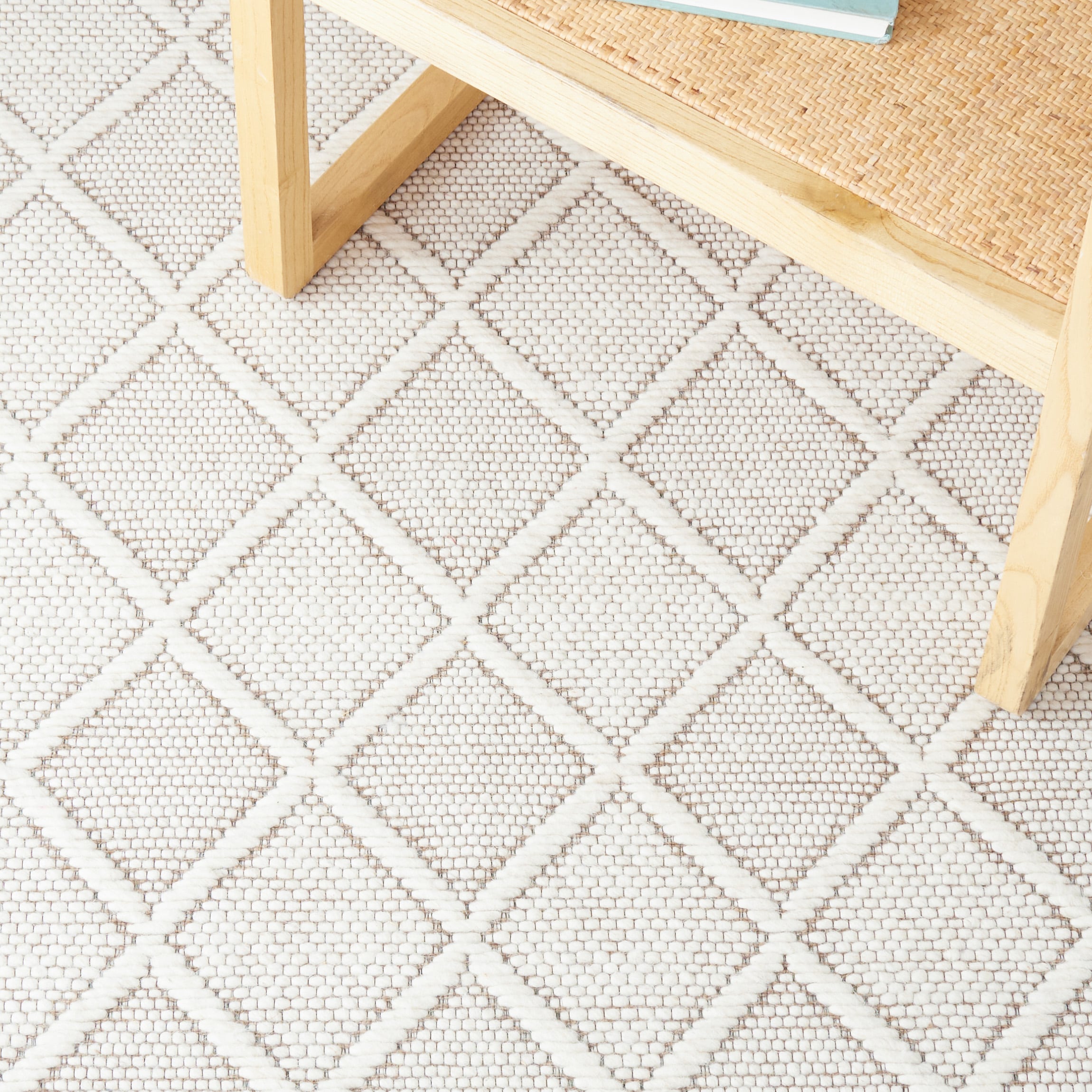 Safavieh NAT868T-4 rugs - View #5