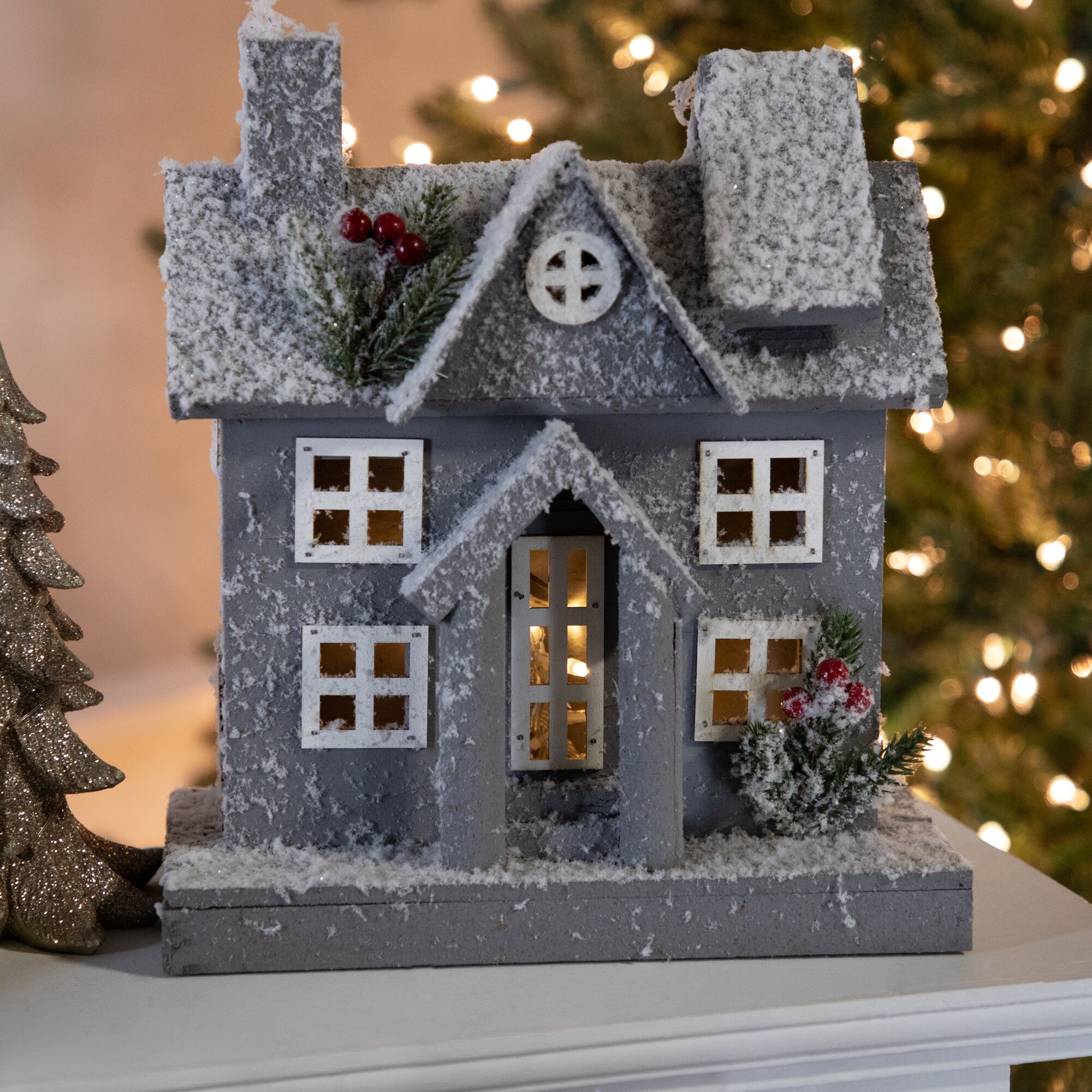 Northlight 34289238 11-in Tabletop Decoration House Battery-operated Christmas Decor