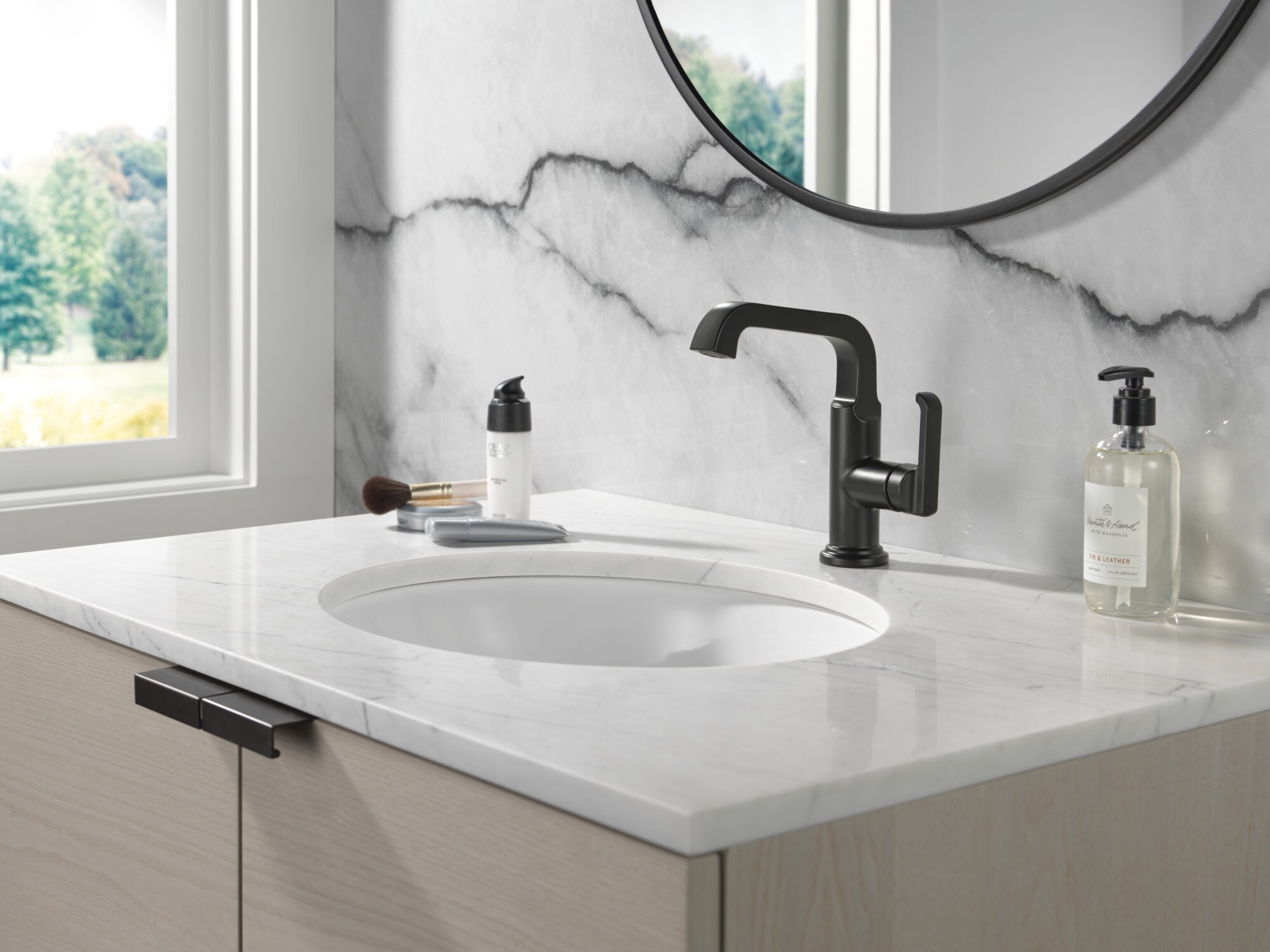 Delta 689-BL-DST Lavatory-Faucets - View #8