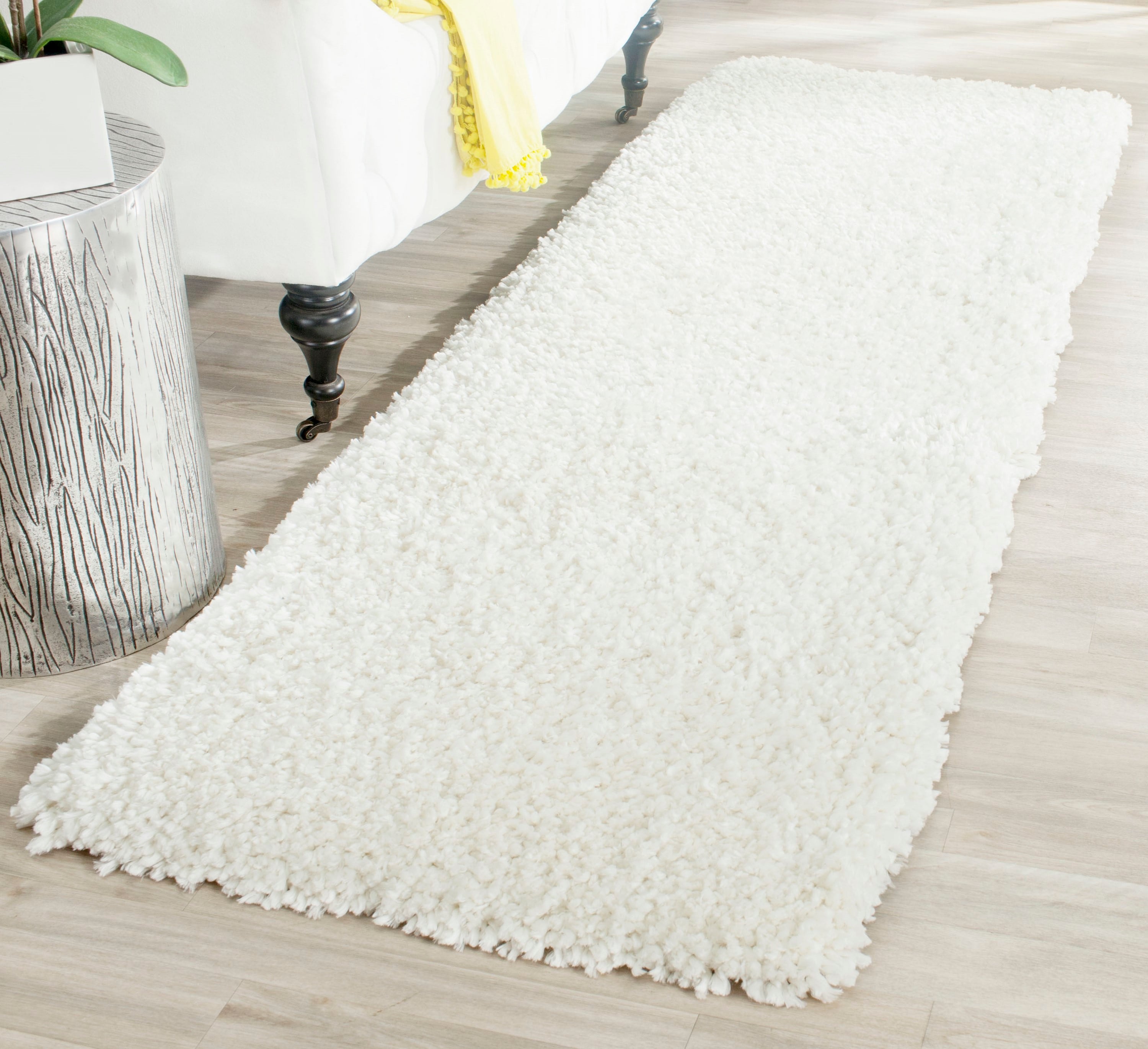 Safavieh SG267A-27 Popcorn Shag 2 x 7 (ft) Tufted Polyester Ivory Rectangular Indoor Solid Runner rug