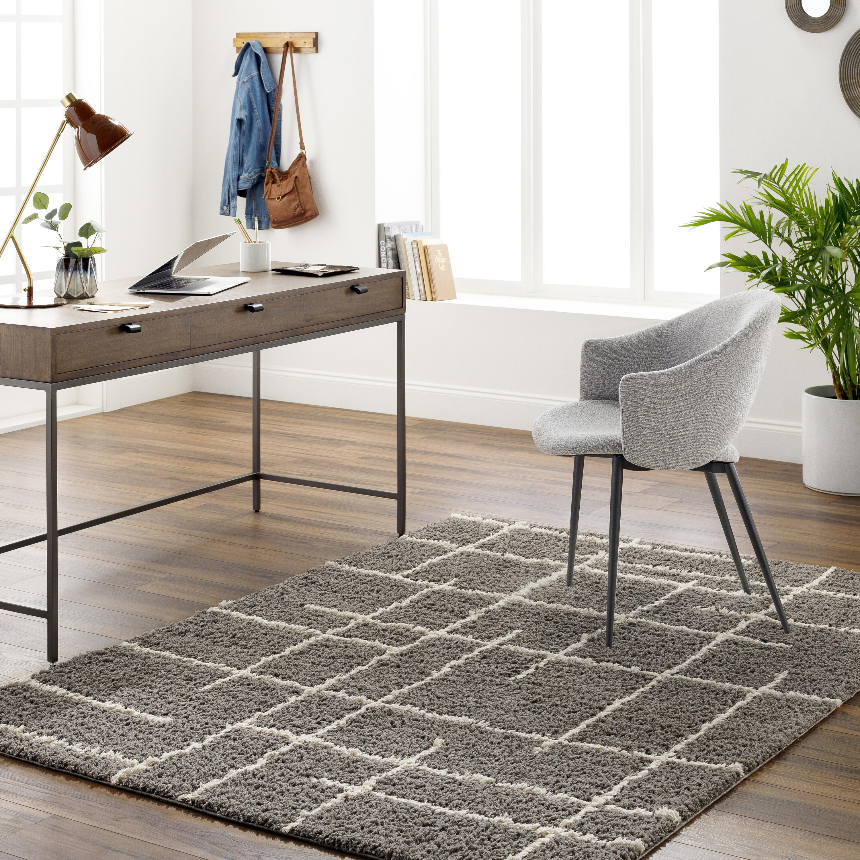 Livabliss MSG2305-679 Maryland Shag 6 x 9 (ft) Polyester Medium Gray Rectangular Indoor Mid-Century Modern Area rug