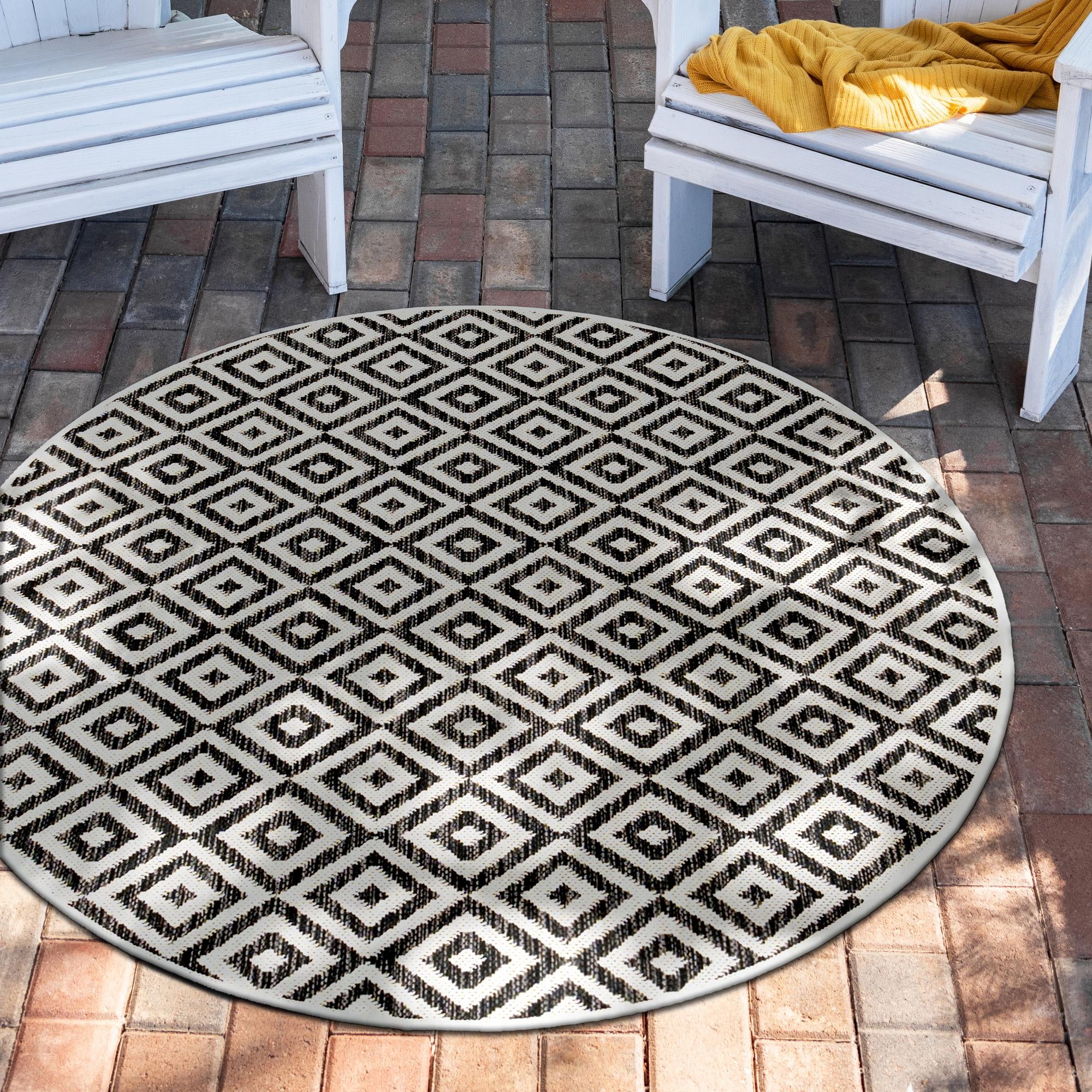 Unique Loom 3182518 Jill Zarin Costa Rica 3 x 3 (ft) Loomed Polypropylene Charcoal Gray Round Indoor/Outdoor Geometric Area rug
