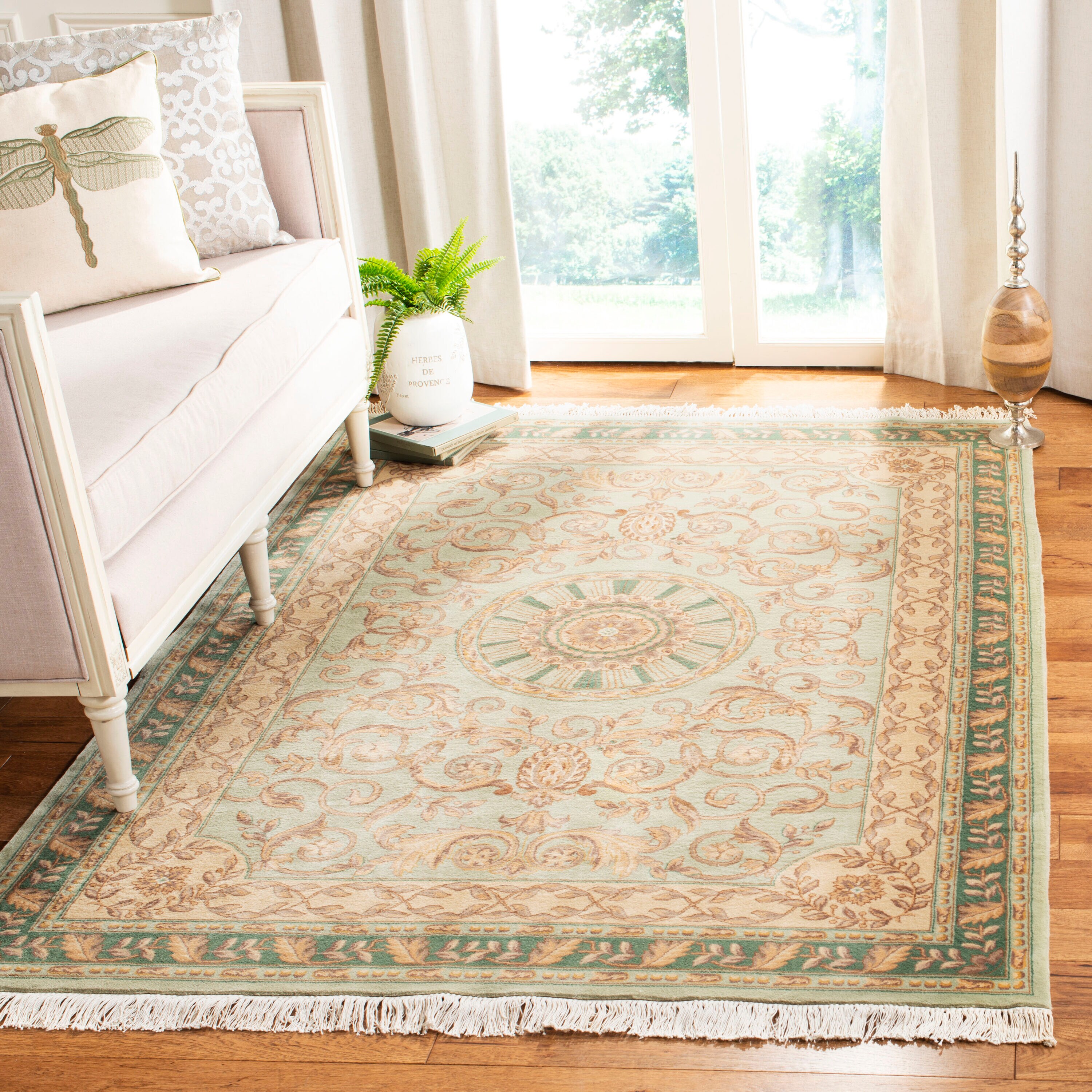 Safavieh V7-4 rugs - View #2