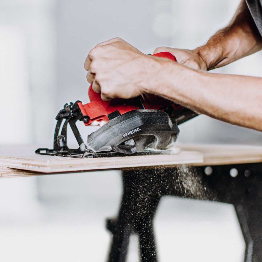 SKIL PWR CORE 12-volt 5-1/2-in Brushless Cordless Circular Saw (Bare Tool)