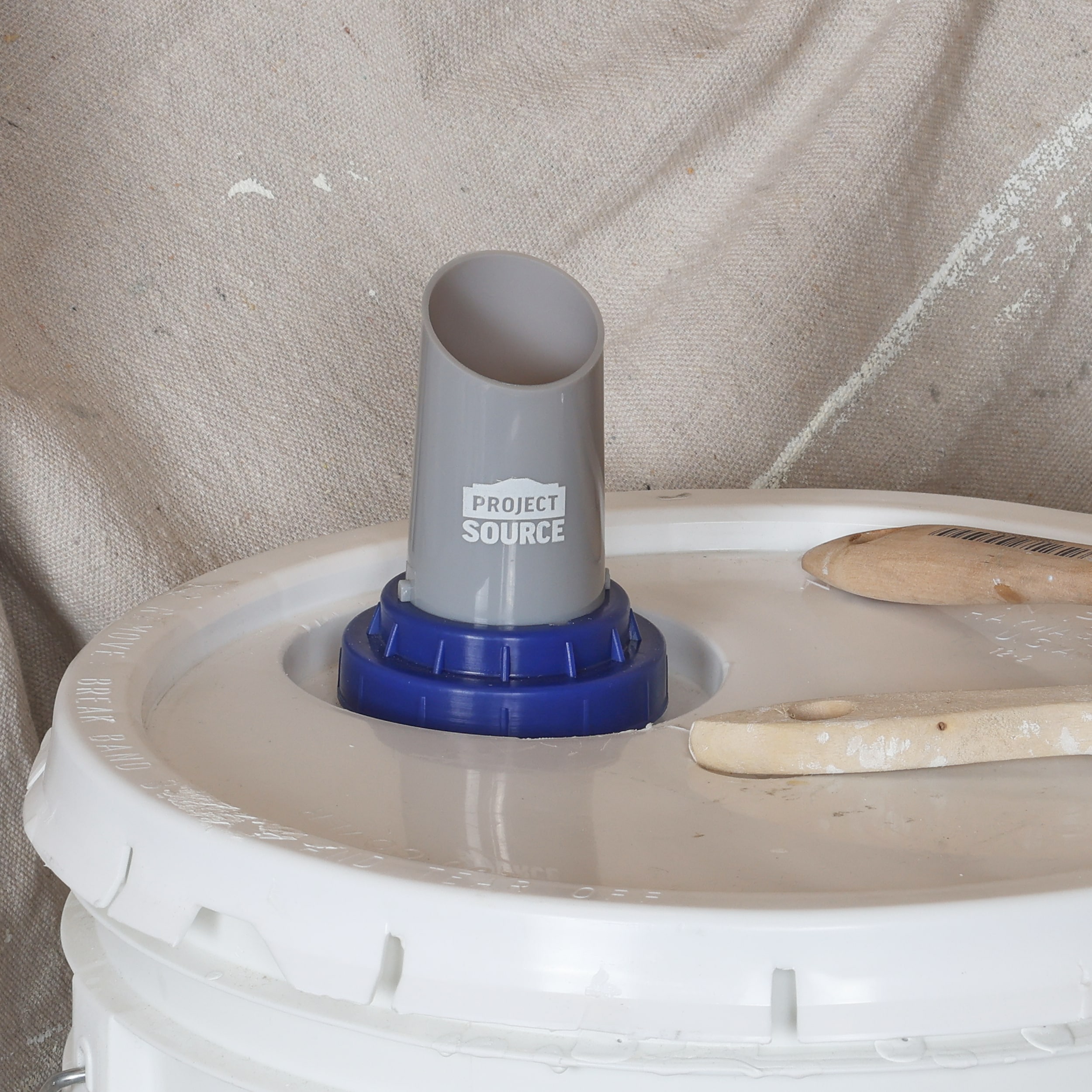 SHUR-LINE Pour and Store Can Attachment Paint Can Pour Spout (Fits Bucket  Size: 1-quart) in the Paint Can Pour Spouts department at