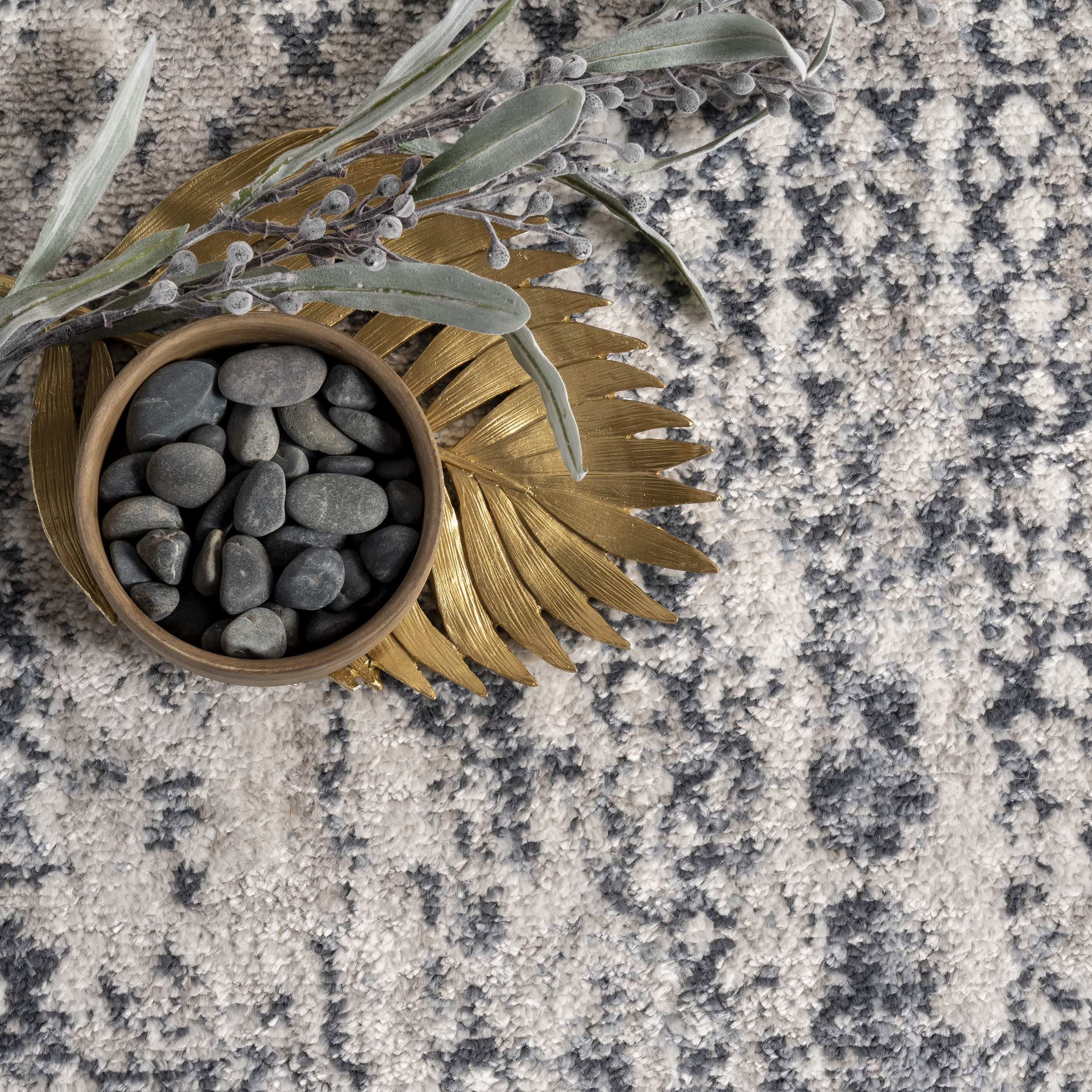 Reversible Abstract Blue Synthetic 4' x 6' Easy-Care Area Rug