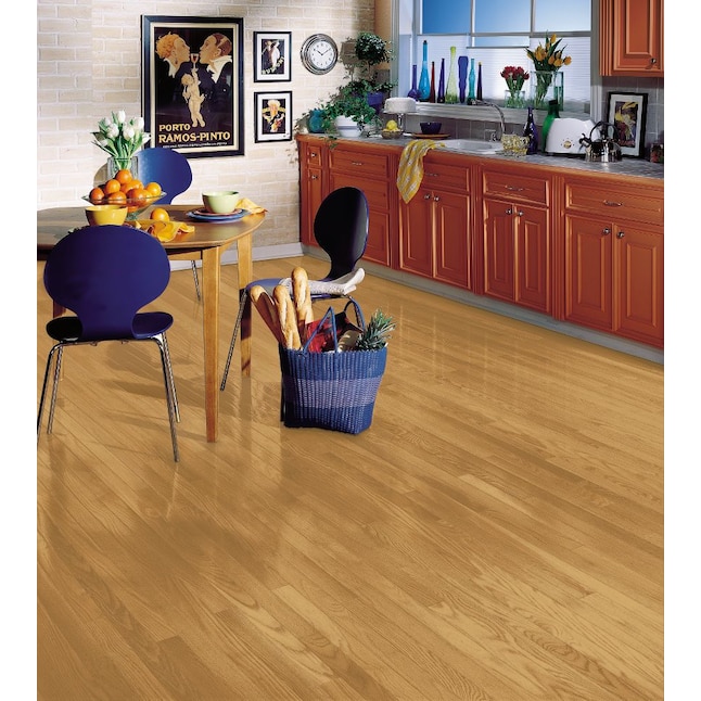 Bruce Manchester Natural Oak 2 1 4 In W X 3 T Smooth Traditional Solid Hardwood Flooring 20 Sq Ft Carton The Department At Lowes Com