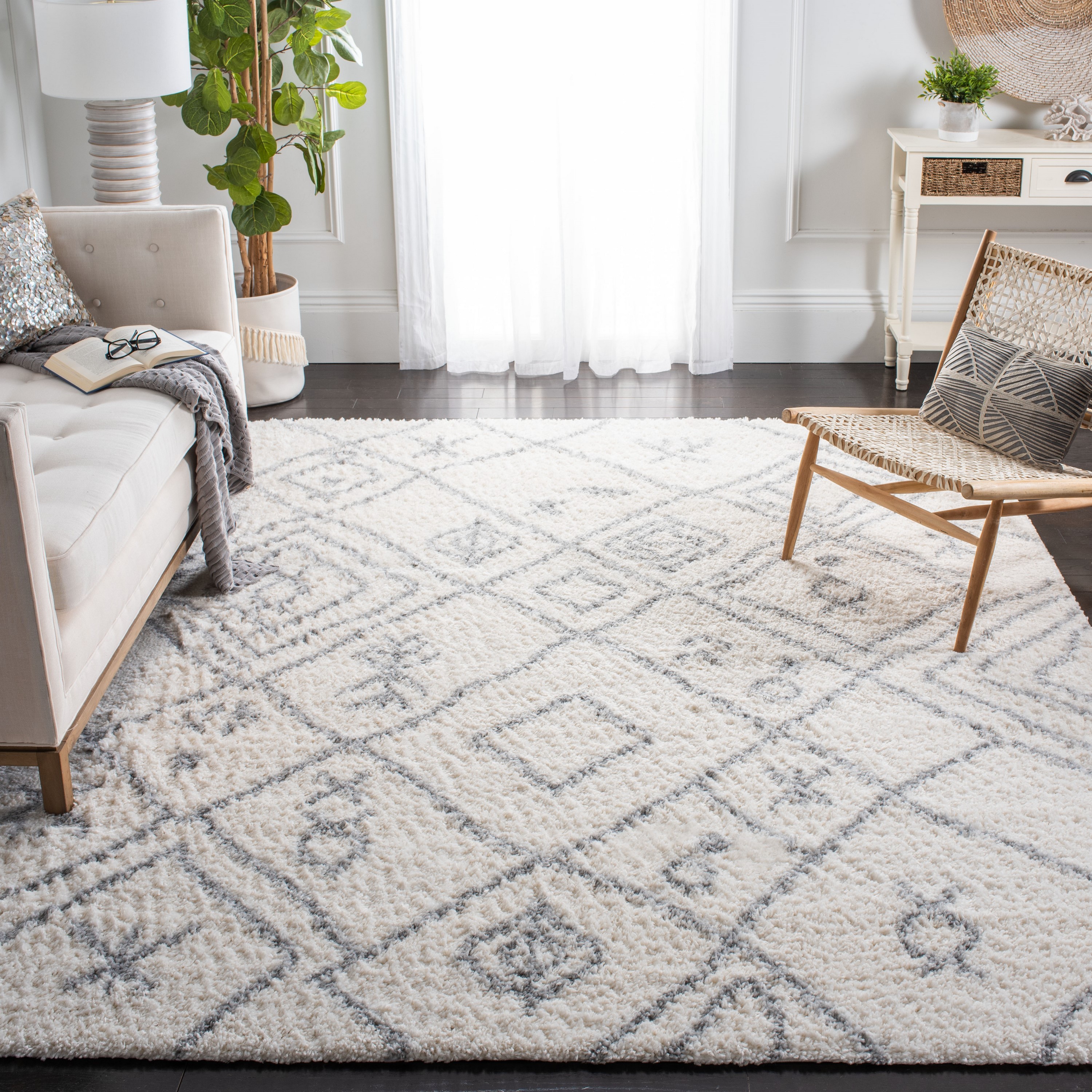 Safavieh PMA583A-9 Parma Reili Shag 9 x 12 (ft) Loomed Synthetic Cream/Gray Rectangular Indoor Abstract Bohemian/Eclectic Area rug