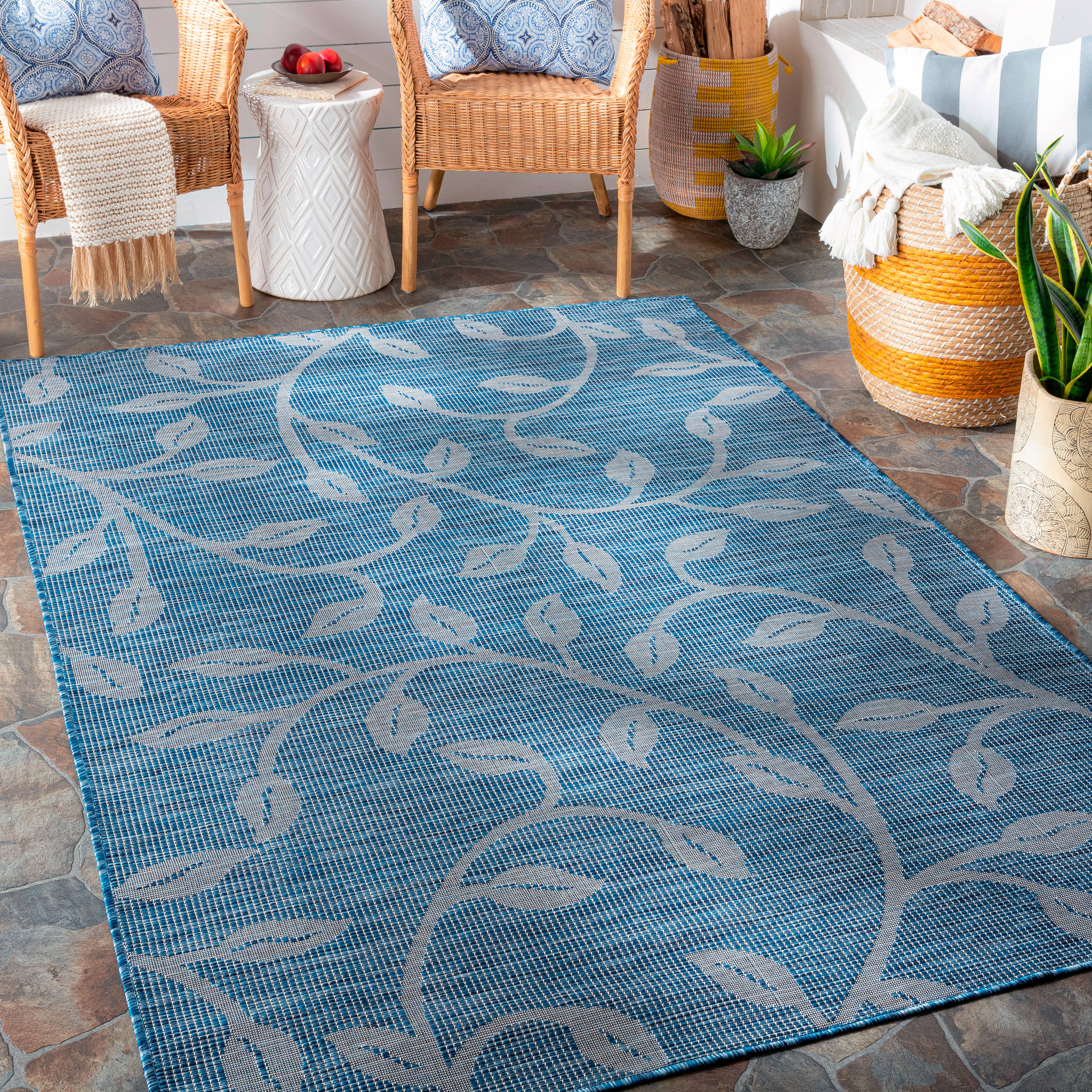 Artistic Weavers PSA2320-679 Pasadena 6 x 9 Blue Indoor/Outdoor Floral Oriental Area Rug
