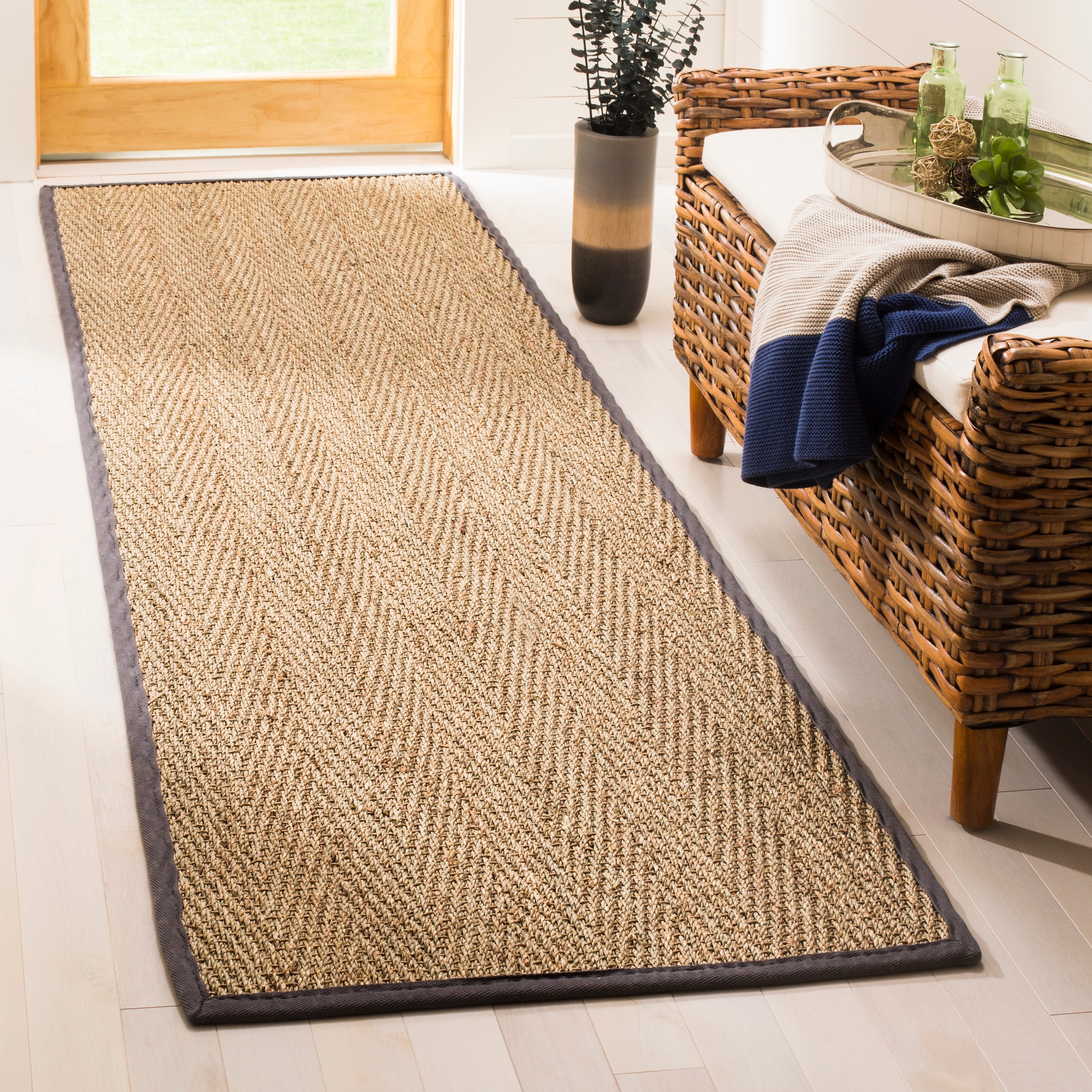 Safavieh NF115Q-28 Natural Fiber Montauk 3 x 8 (ft) Loomed Seagrass Natural/Dark Gray Rectangular Indoor Chevron Coastal Runner rug