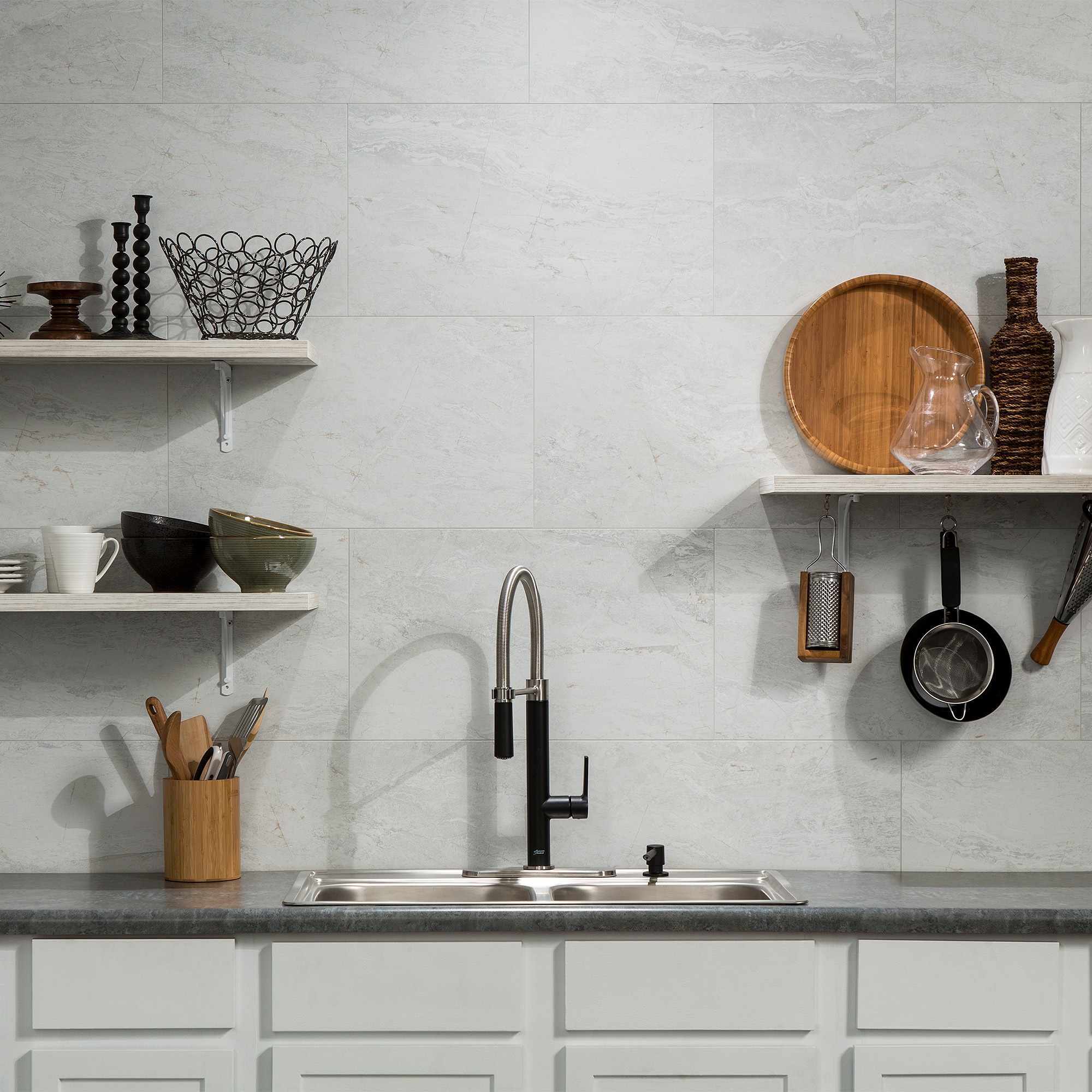 Polar Frost 25.6 in x 14.8 in Vinyl Waterproof Interlocking Wall Tiles