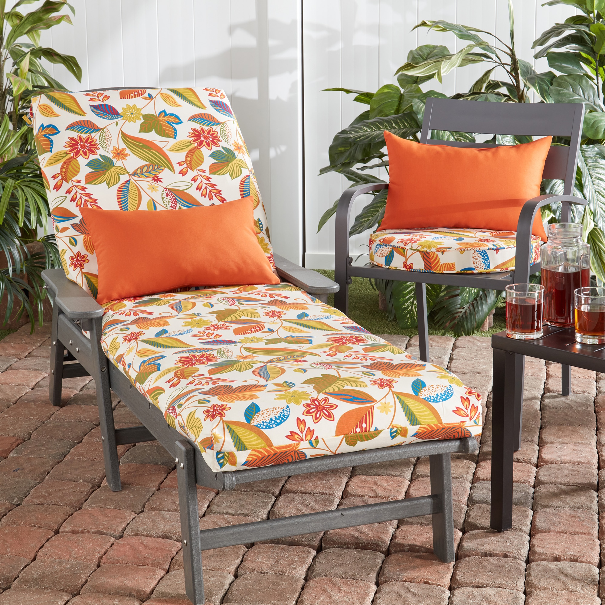 Esprit Floral 18" Round Outdoor Adirondack Chair Pad Set