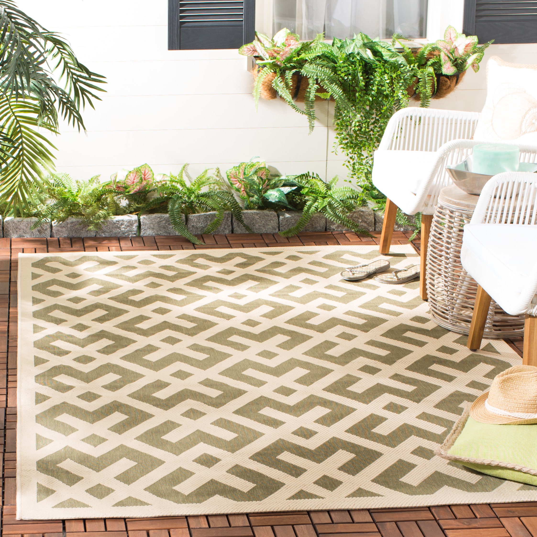Safavieh CY6915-234-9 Courtyard Chateau 9 x 12 (ft) Loomed Polypropylene Green/Bone Rectangular Indoor/Outdoor Geometric Area rug