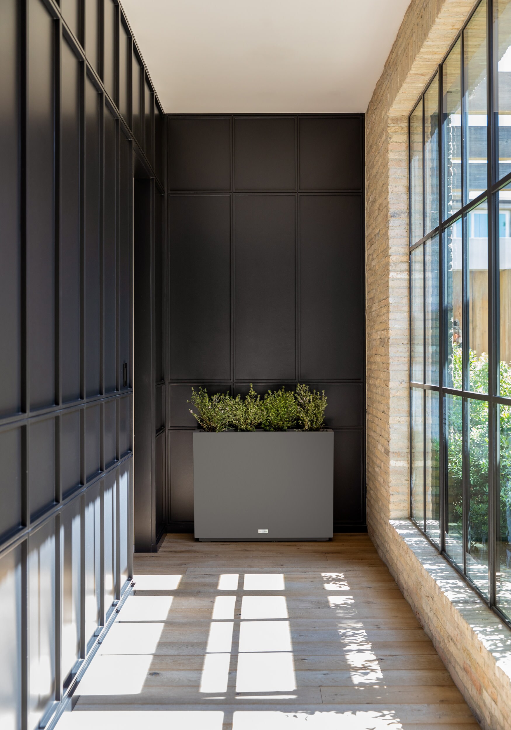 Veradek SPANVMEDG Planter-Window-Box - View #5