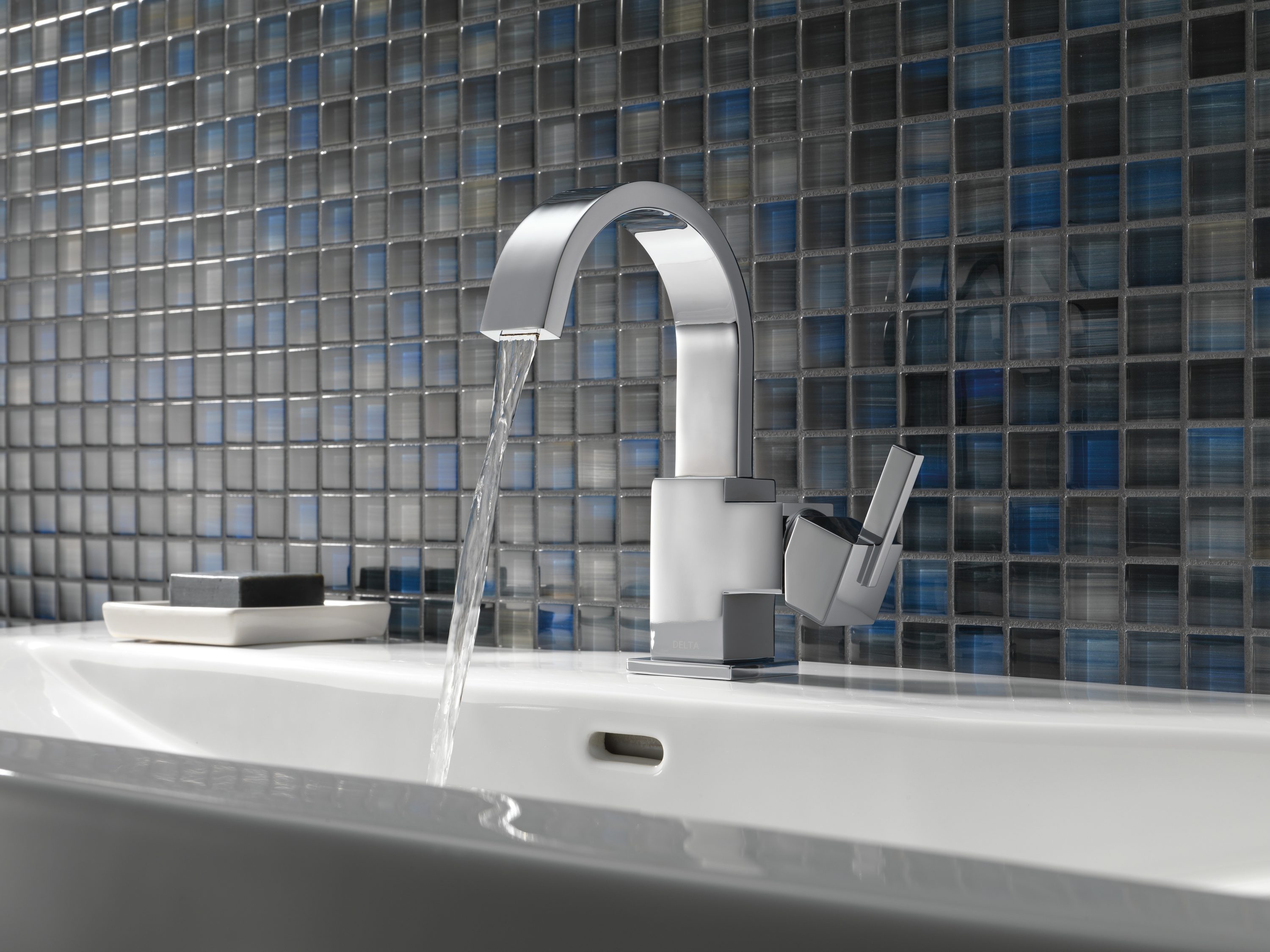 Delta 553LF Lavatory-Faucets - View #2