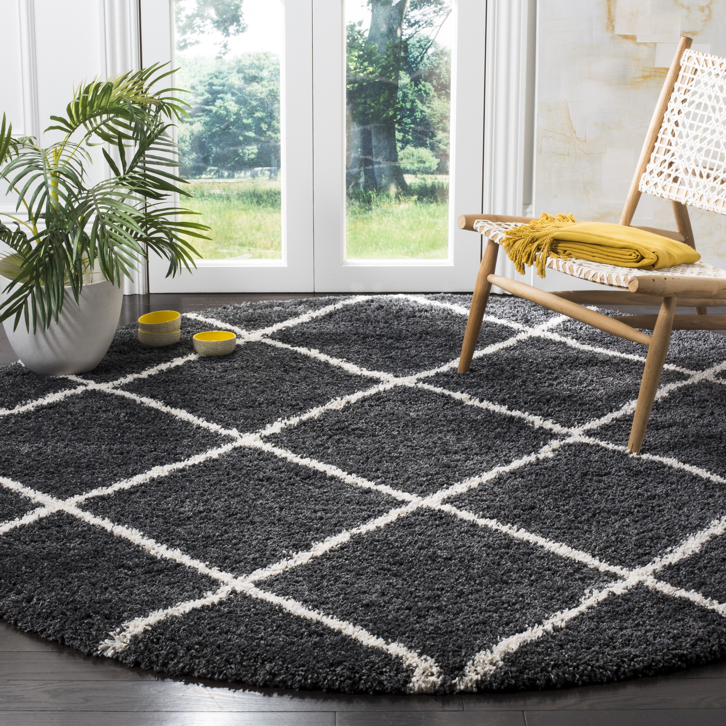 Safavieh SGH281G-7R Hudson Beckham Shag 7 x 7 (ft) Loomed Polypropylene Dark Gray/Ivory Round Indoor Trellis Area rug
