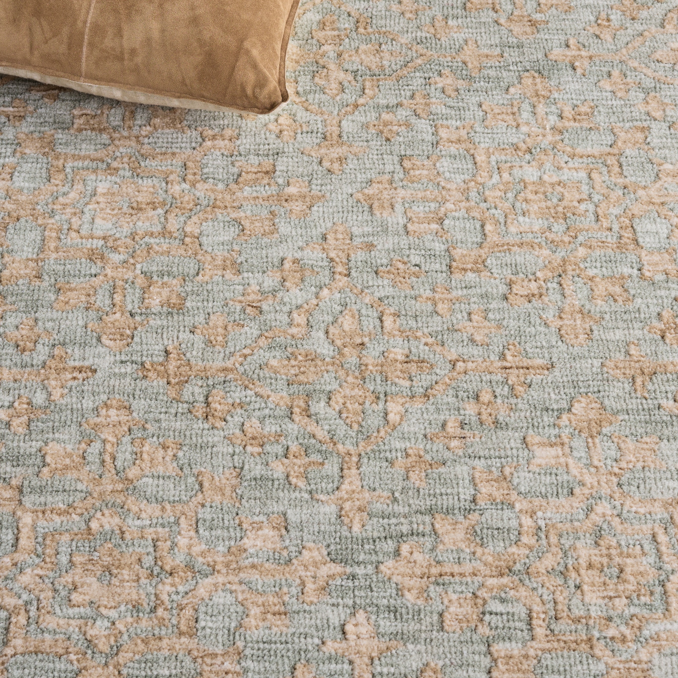 Safavieh AUD301J-5 rugs - View #4