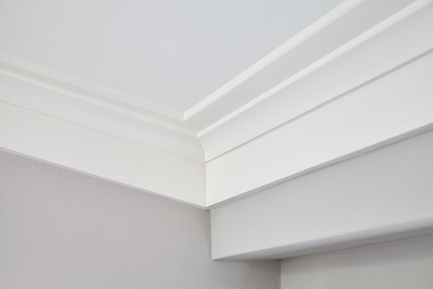 RELIABILT 2-in X 1.312-in X 8-ft Primed Pine Base Cap Moulding In The ...