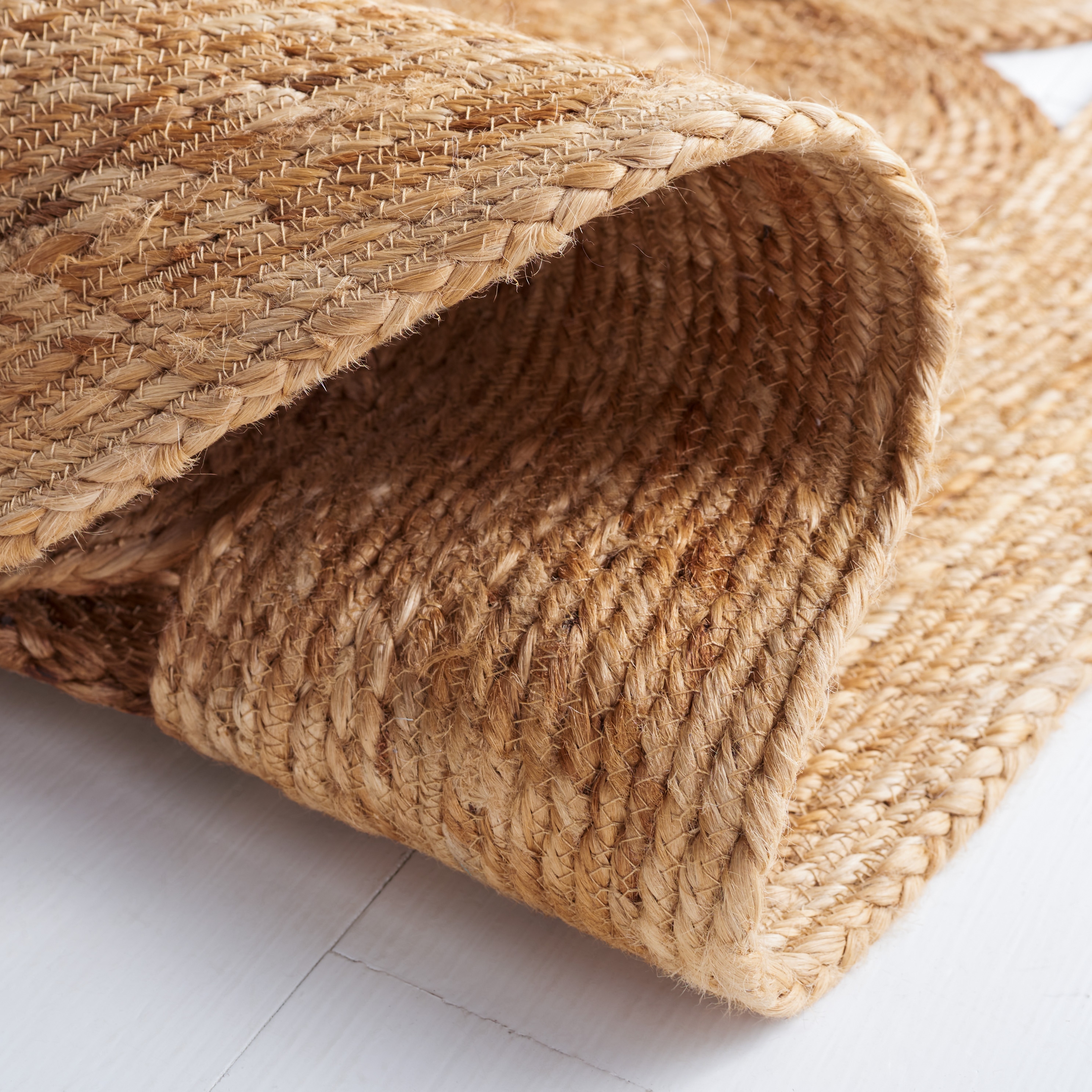 Handwoven Natural Jute 3' Round Non-Slip Area Rug