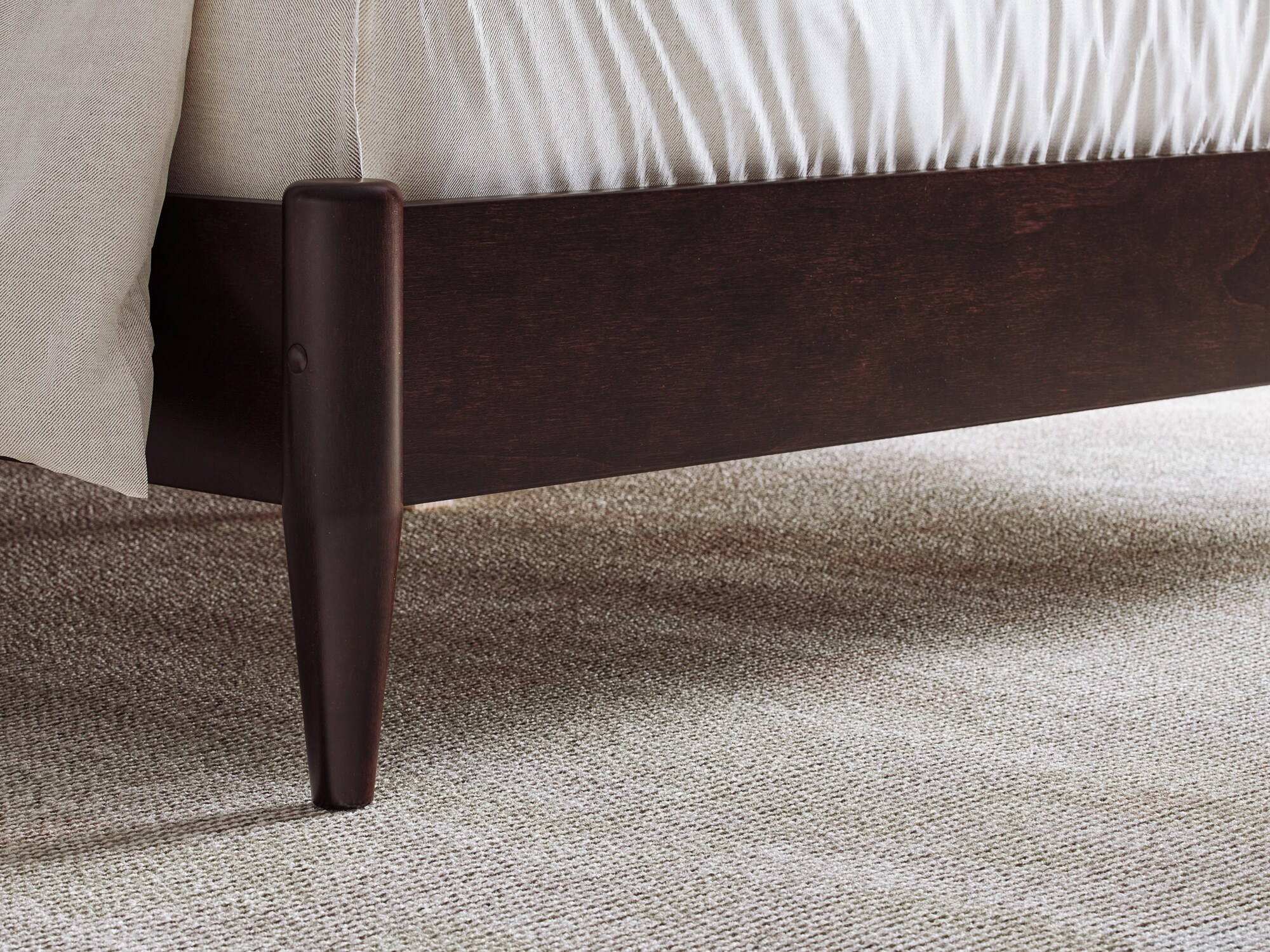 AFI Furnishings AR8678031 beds - View #8
