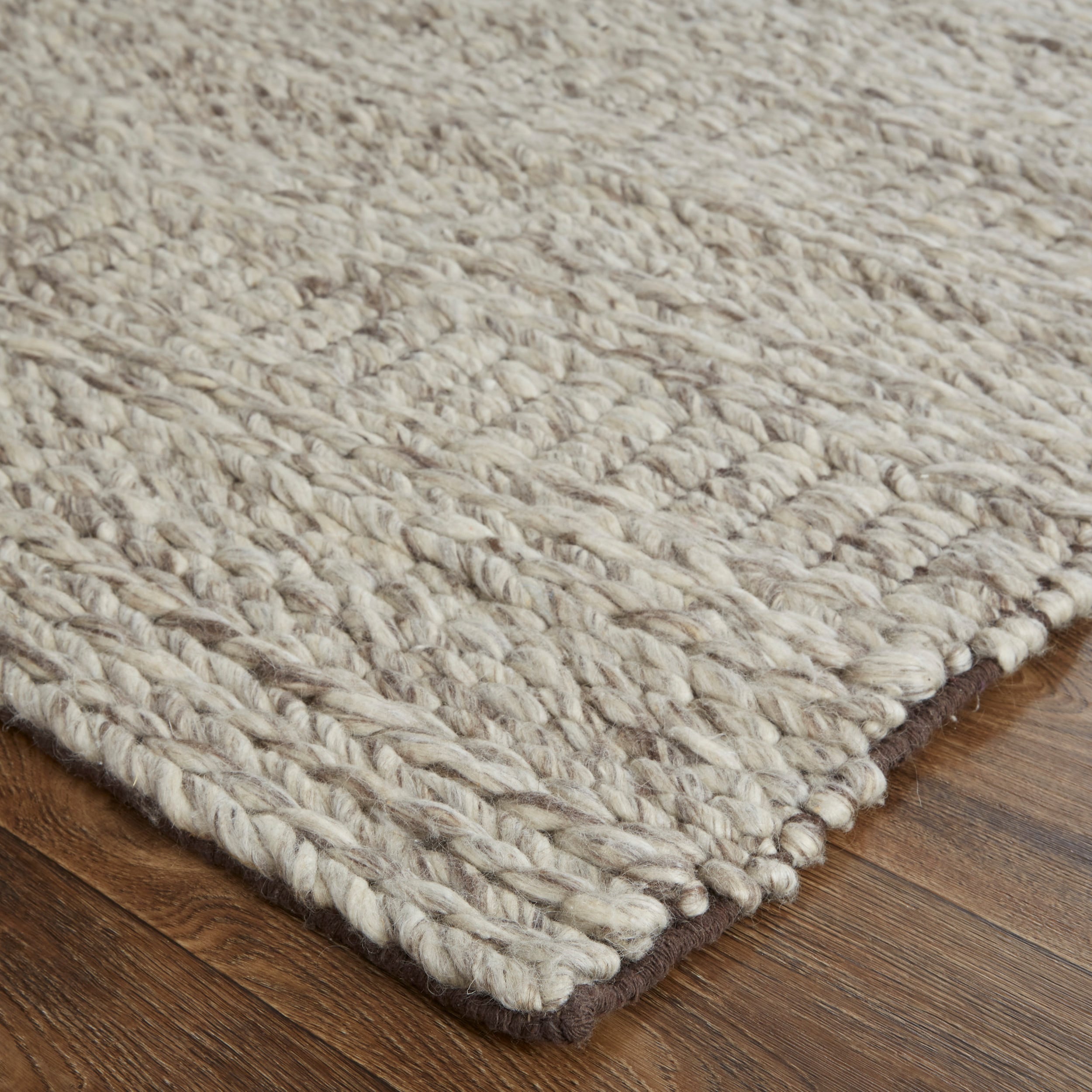 Ivory and Gray Handwoven Wool 2' x 3' Area Rug