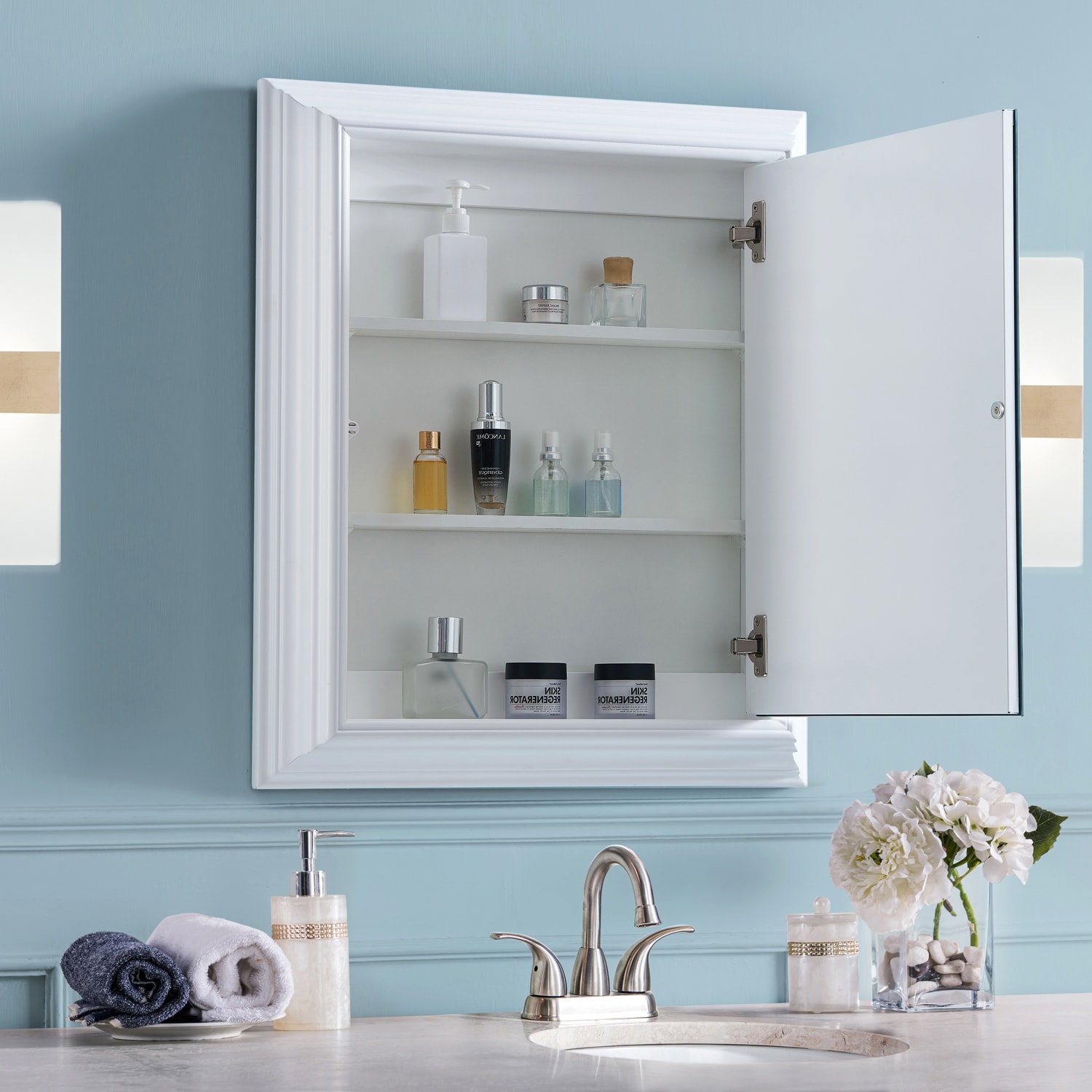 Allen Roth Medicine Cabinet 22 5 In X 27 Fog Free Surface Mount White Mirrored Soft Close The Cabinets Department At Lowes Com