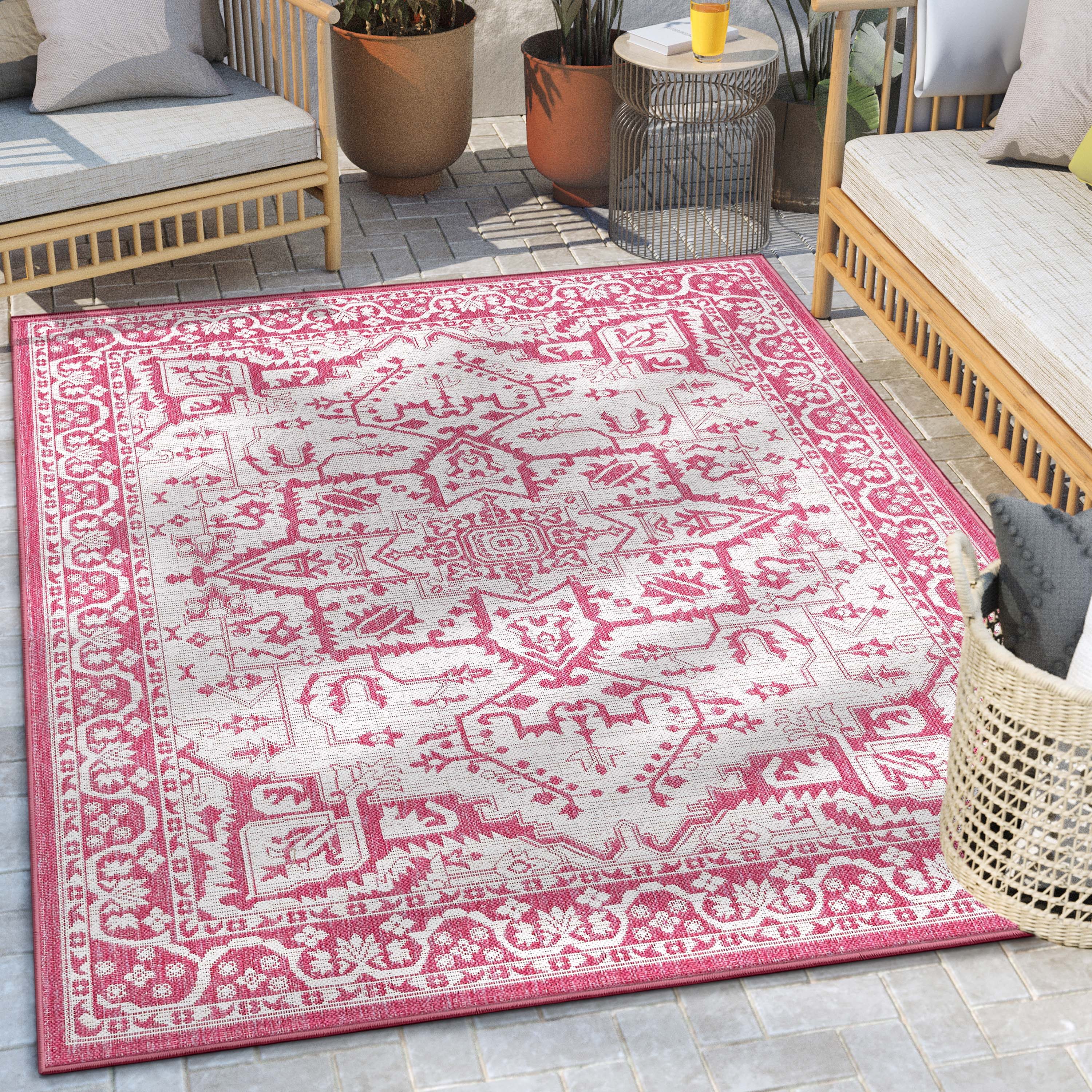 Fuchsia and White Synthetic Flat Woven 5' x 7' Area Rug