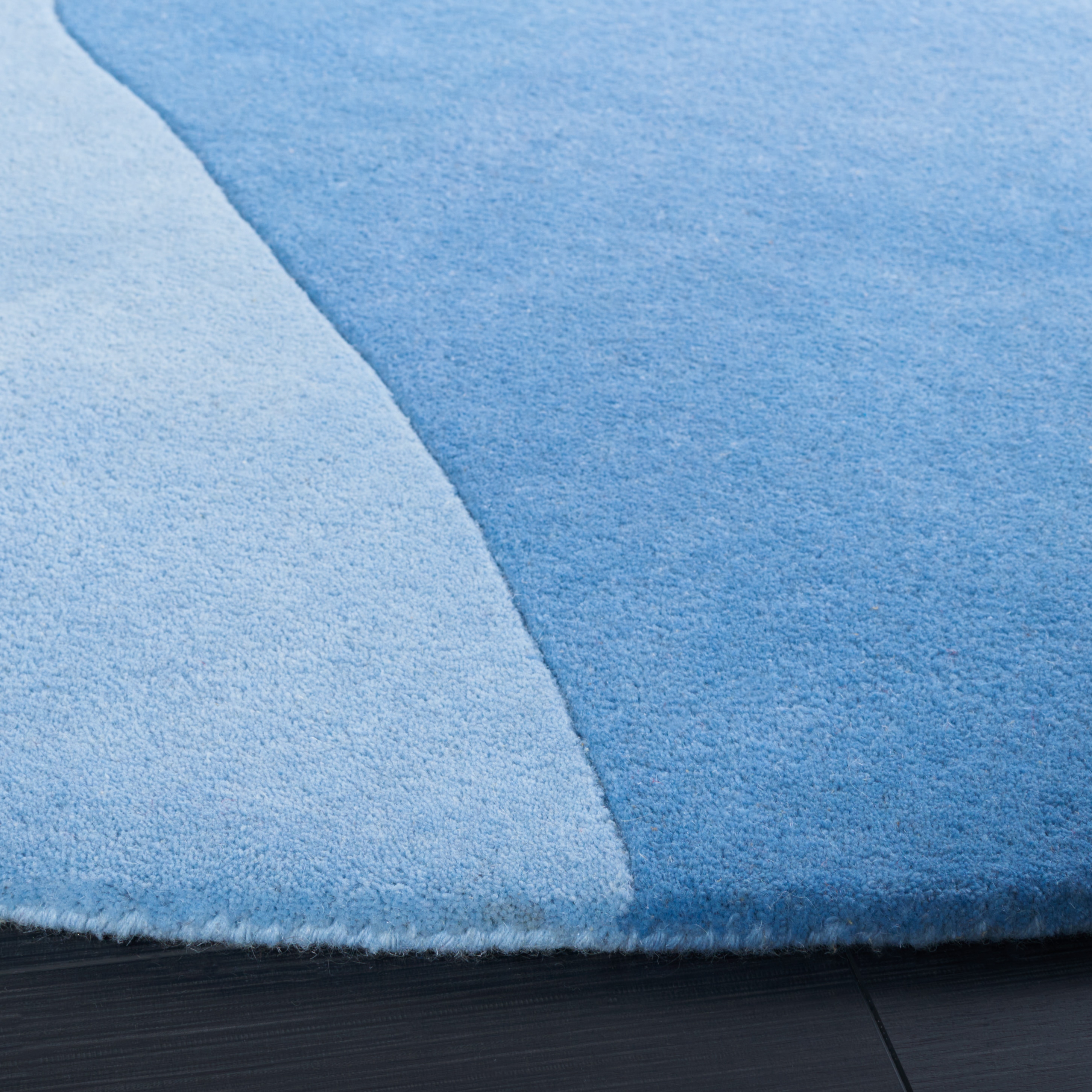 Safavieh FTV117M-7R rugs - View #3