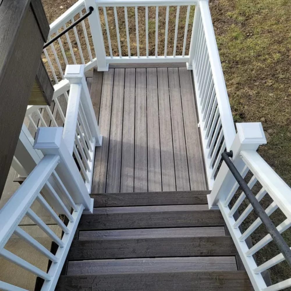 Trex WTSQ0842SSELTRK railings - View #5
