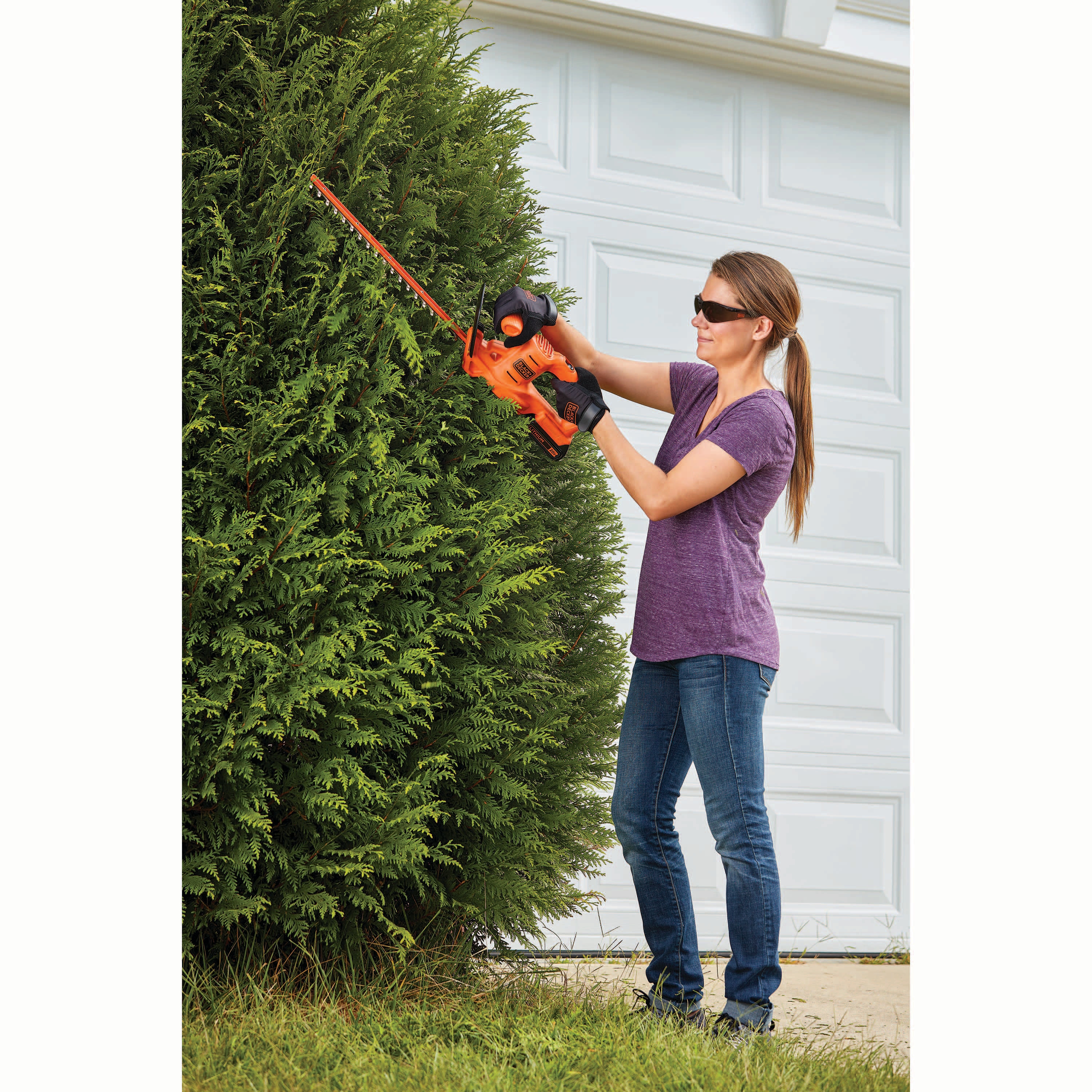 BLACK+DECKER LHT218C1 Cordless-Hedge-Trimmers - View #5