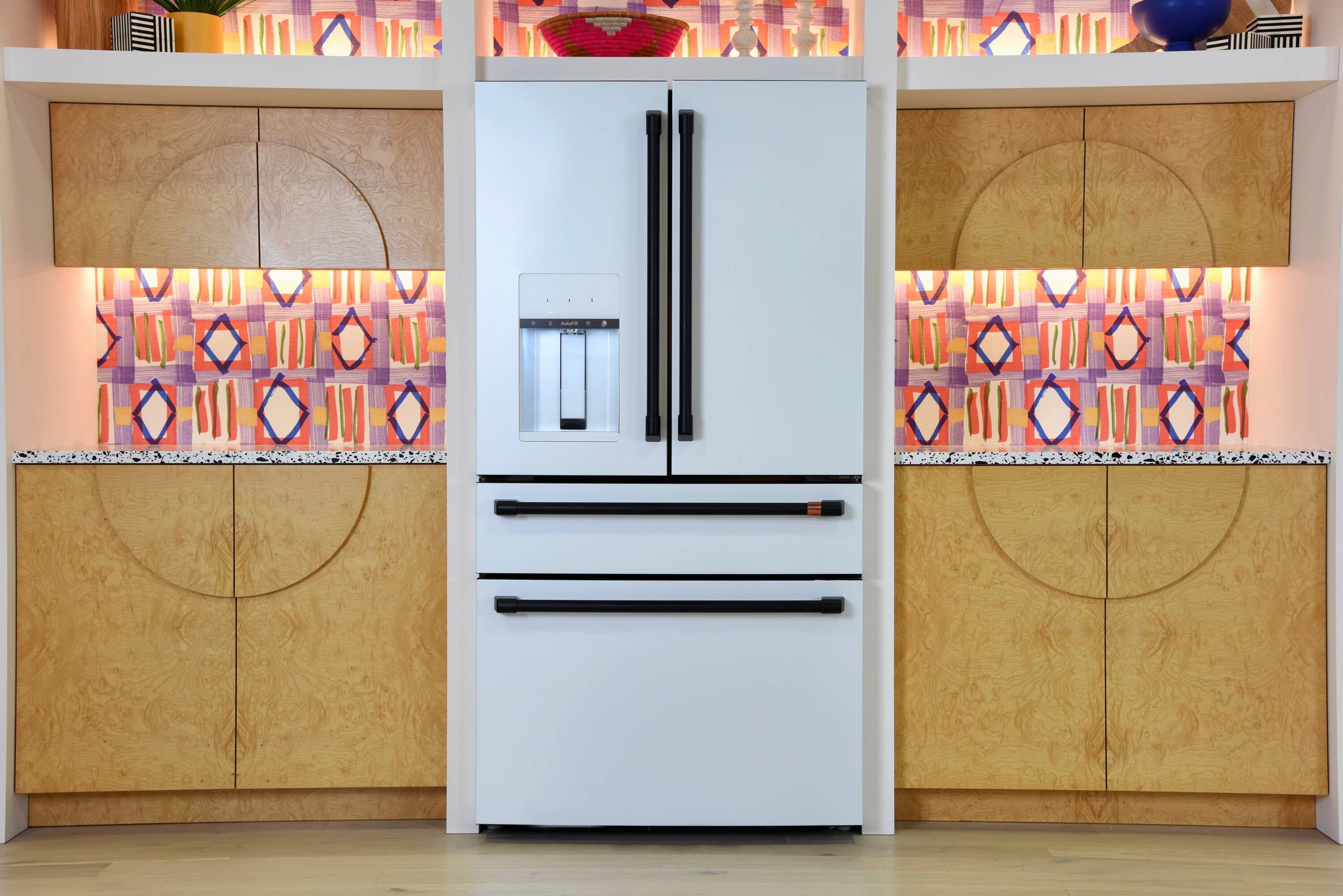 Café 27.6 Cu. Ft. 4-Door French Door Refrigerator, Customizable Matte White  CVE28DP4NW2 - Best Buy