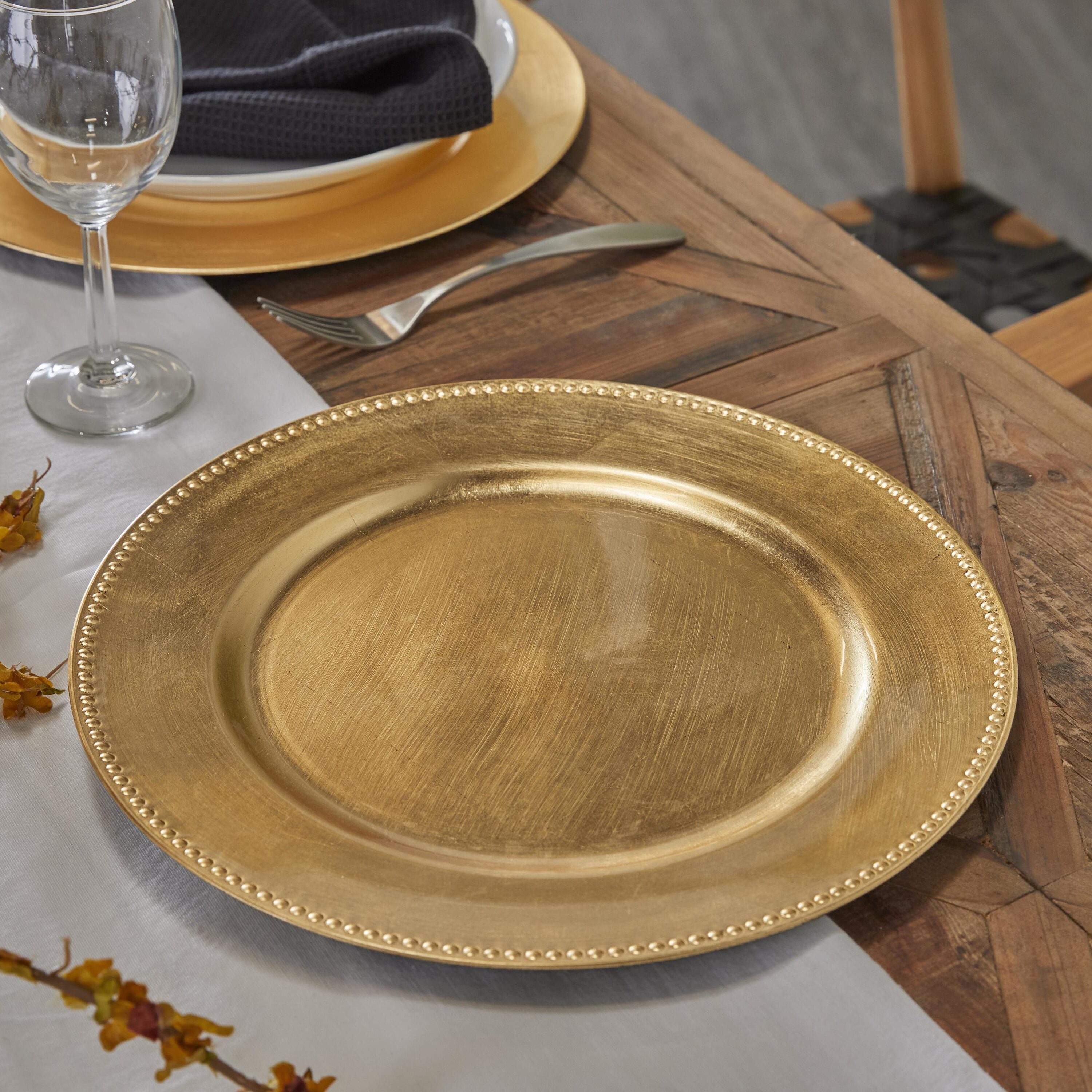 Grayson Lane 85655 8 -Pack Gold Composite Glam Decorative plate