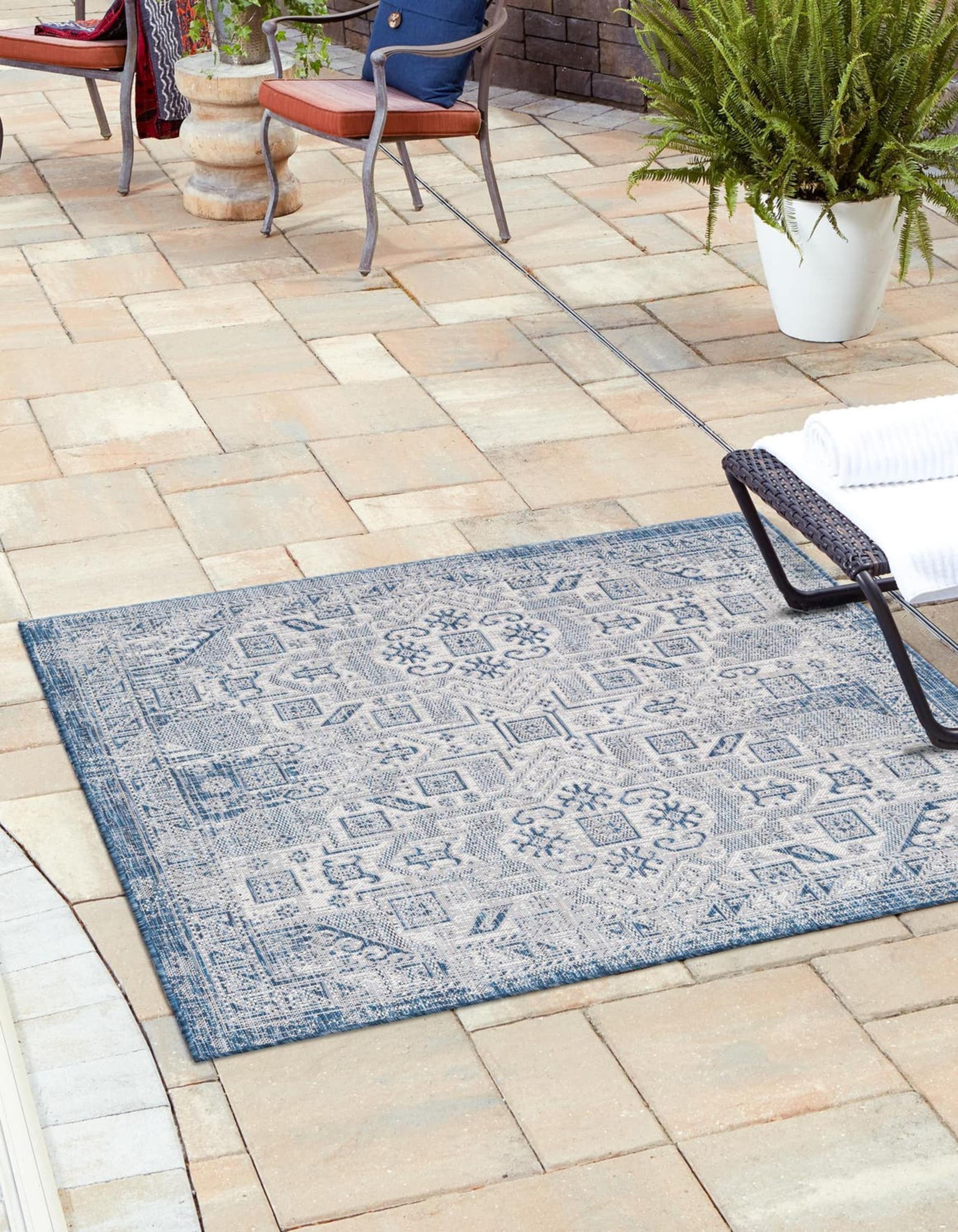 Unique Loom 3162355 Outdoor Aztec 10 x 10 (ft) Loomed Polypropylene Blue Square Indoor/Outdoor Border Area rug