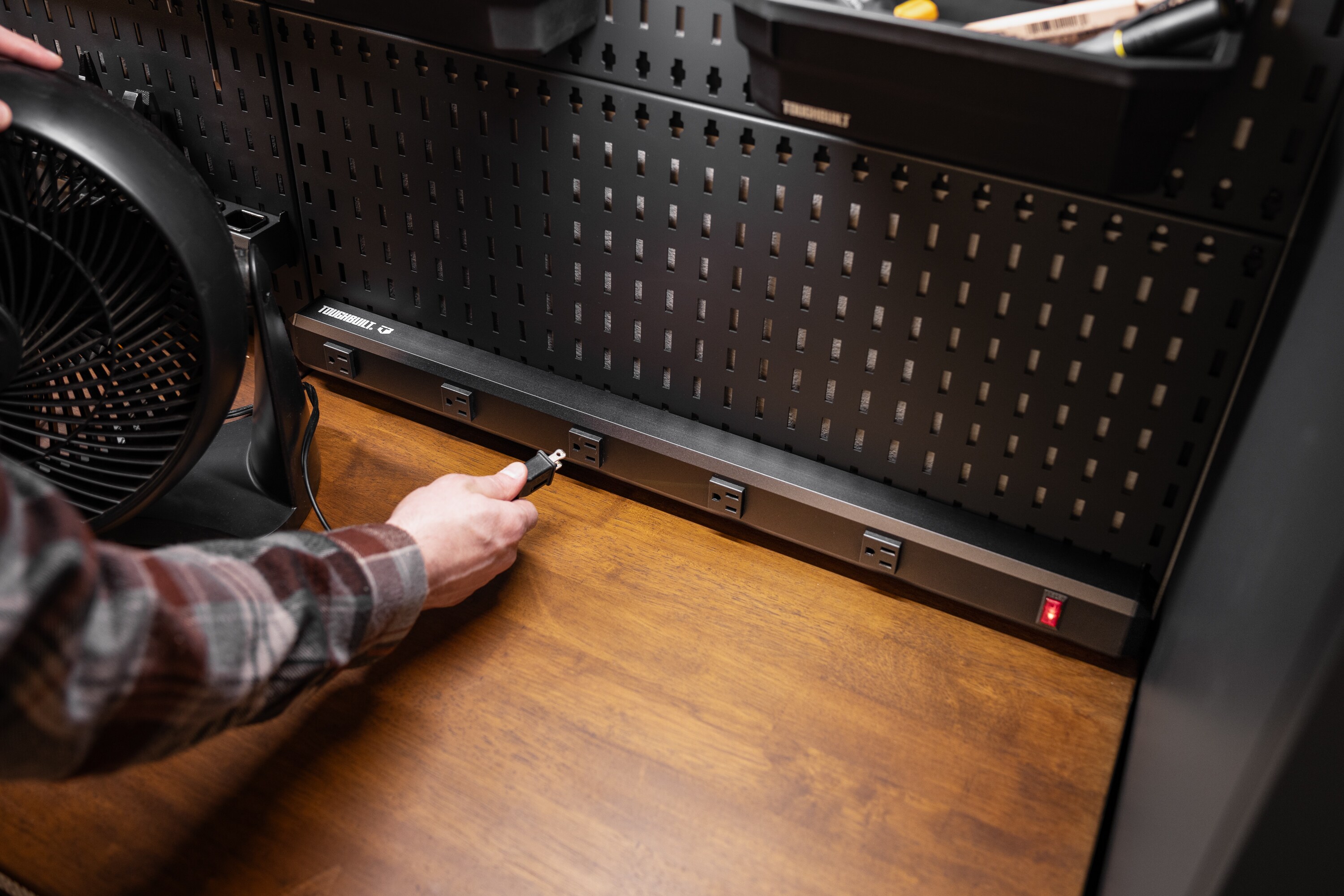 TOUGHBUILT TB-G1-A60-28 Electrical-Power-Strips - View #11