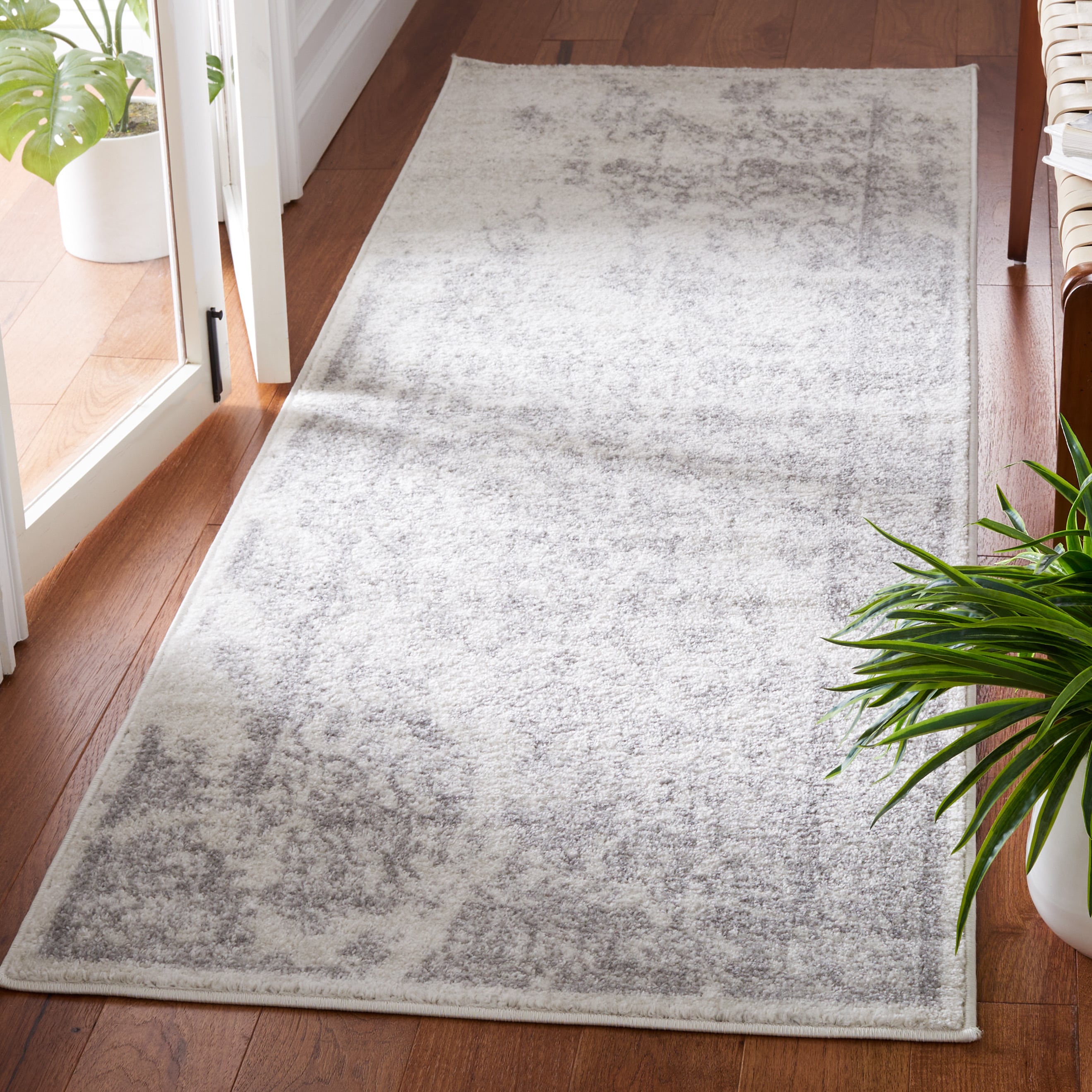 Safavieh ADR101B-214 Adirondack Plaza 2 x 14 (ft) Loomed Polypropylene Ivory/Silver Rectangular Indoor Distressed/Overdyed Vintage Runner rug