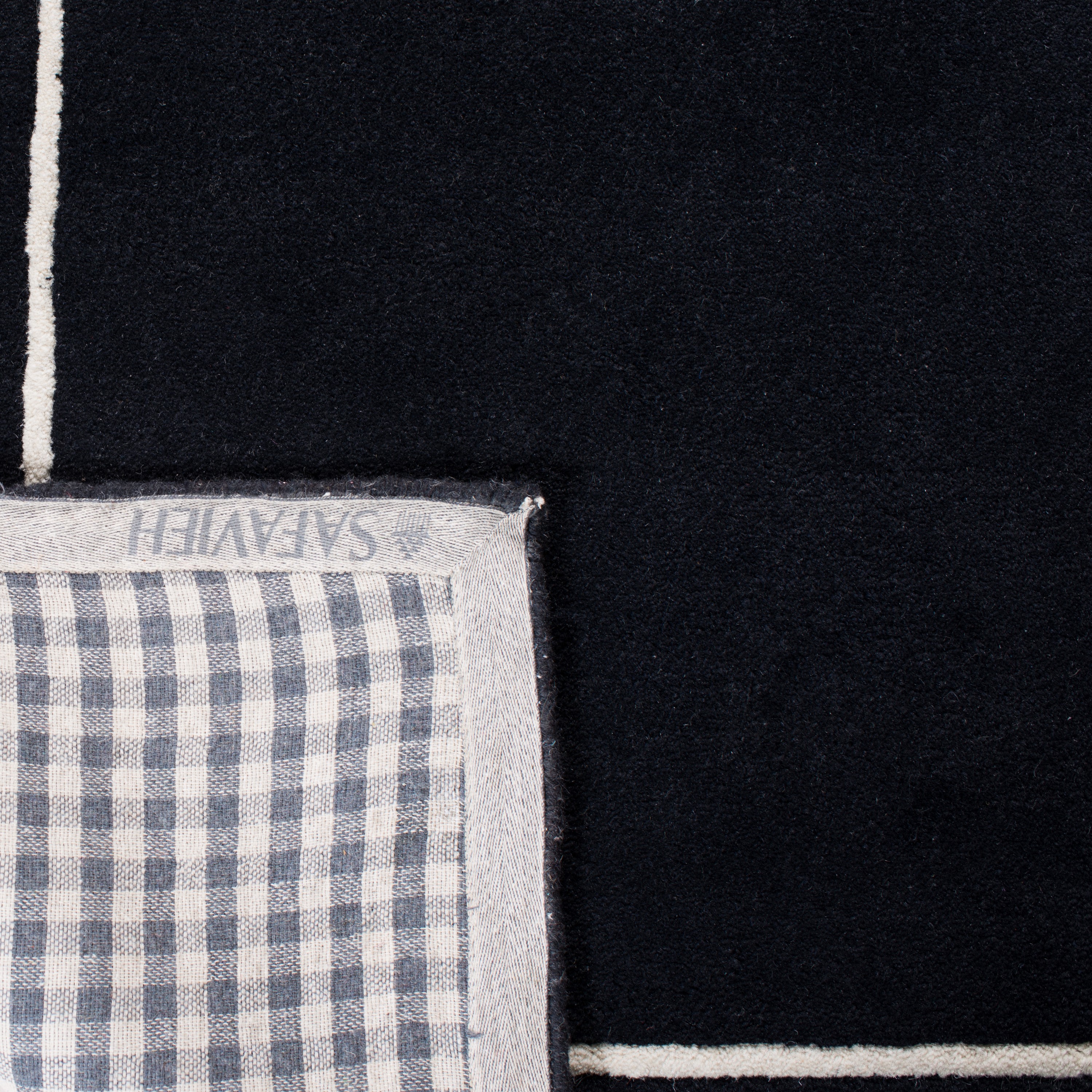Safavieh BEL151E-5SQ rugs - View #6