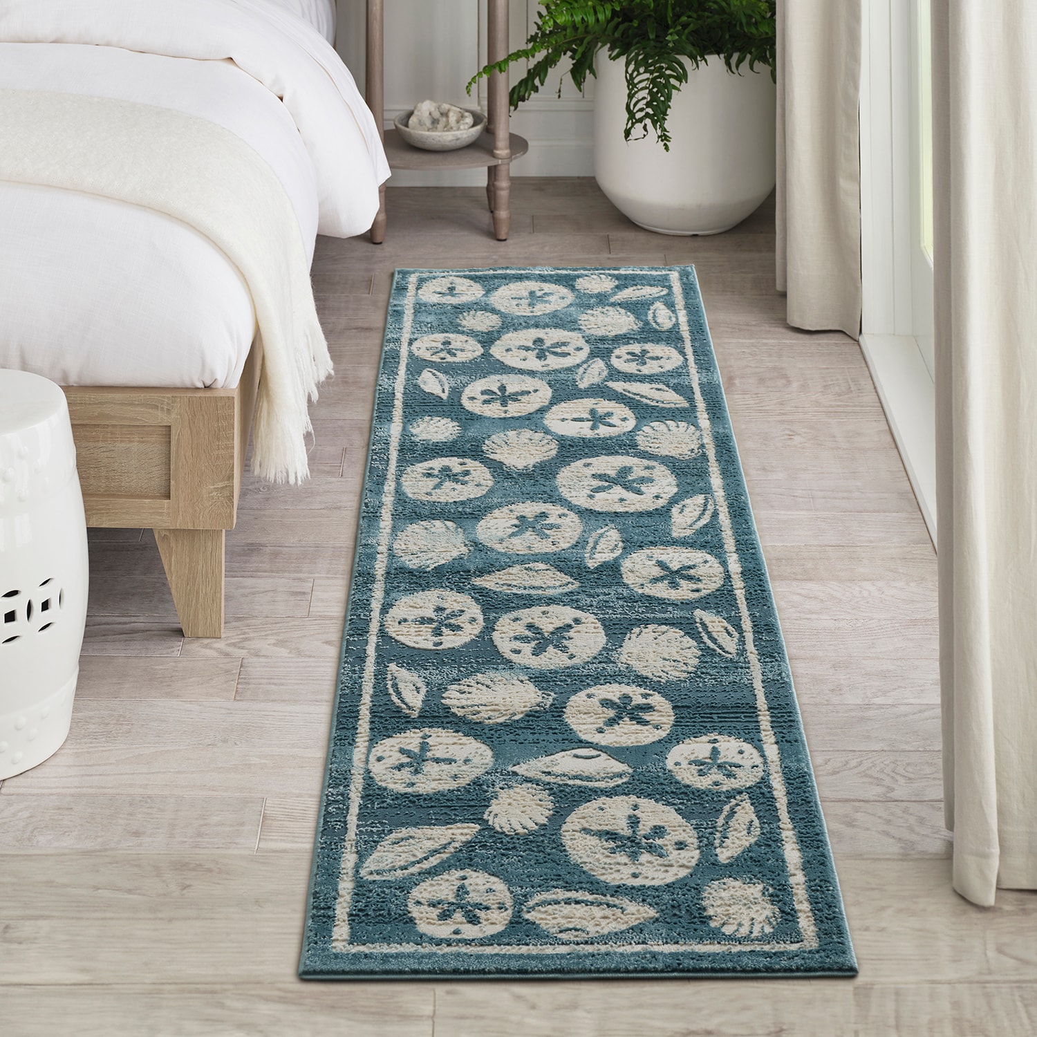 allen + roth L66096BBNA2080 Shaping Shores 2 x 8 (ft) Loomed Blue/Natural Rectangular Indoor Shells Coastal Machine washable Runner rug