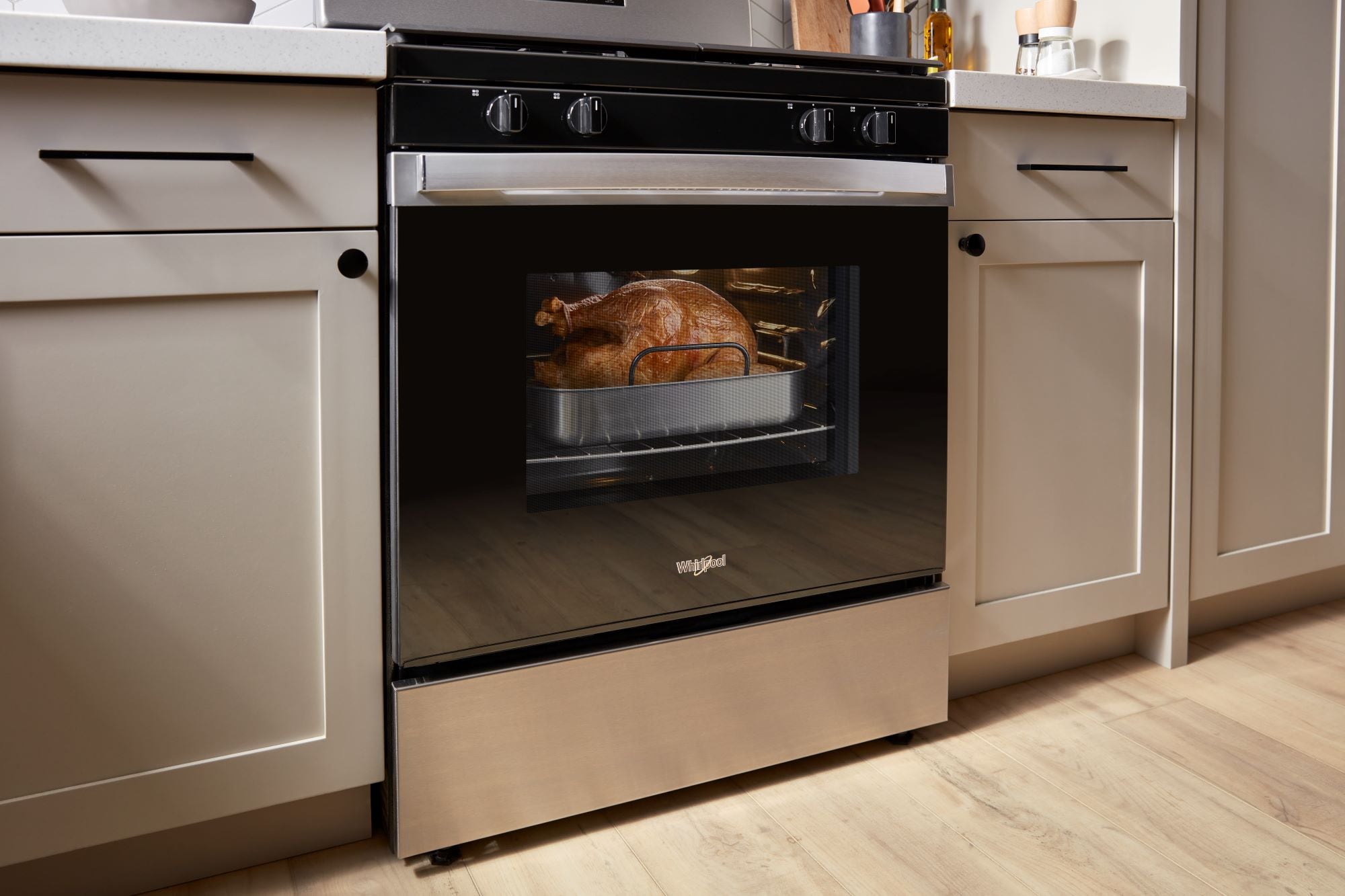 Whirlpool WFG515S0MW Freestanding-Gas-Ranges - View #10
