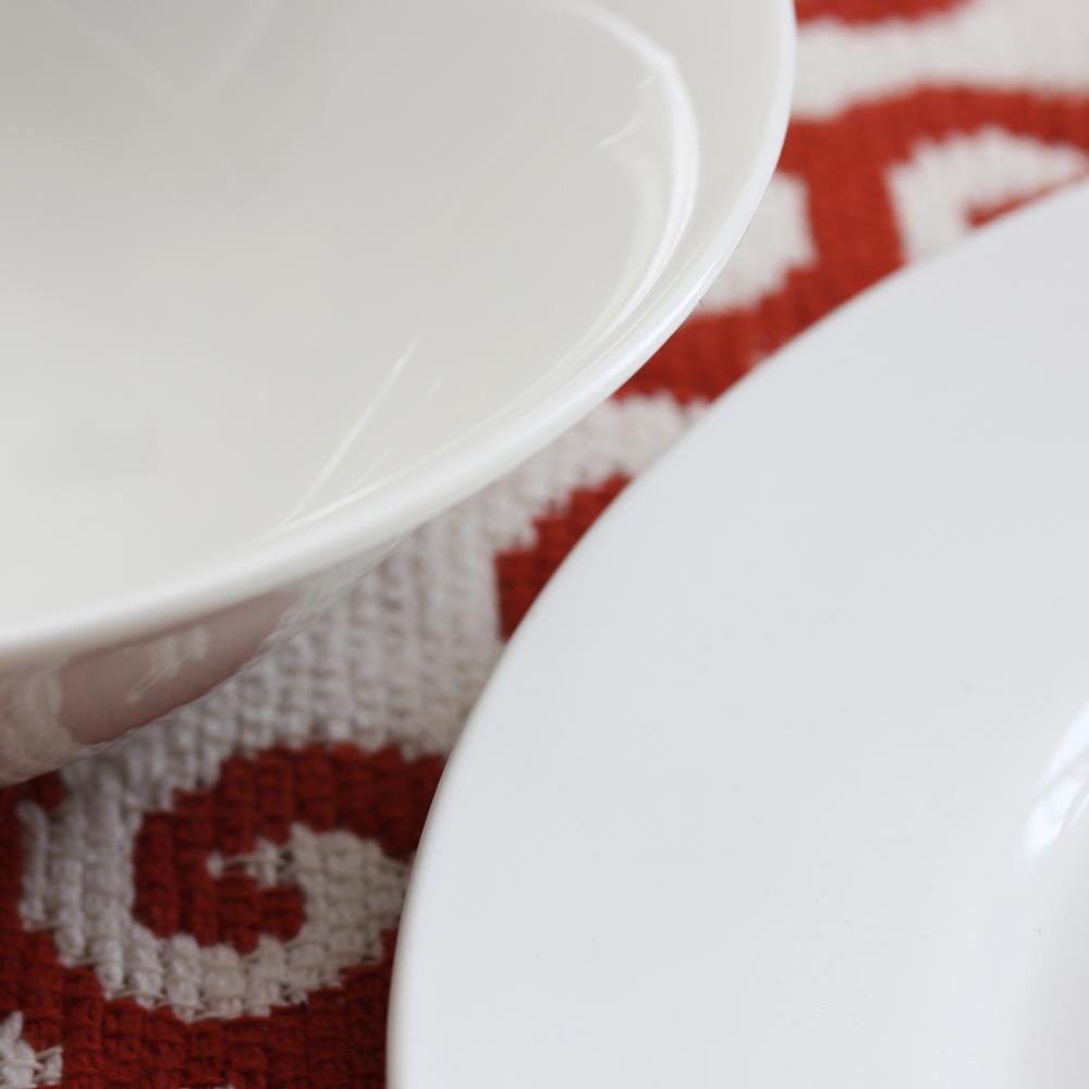Gibson Home 12-Piece White Dinnerware in the Dinnerware department at ...