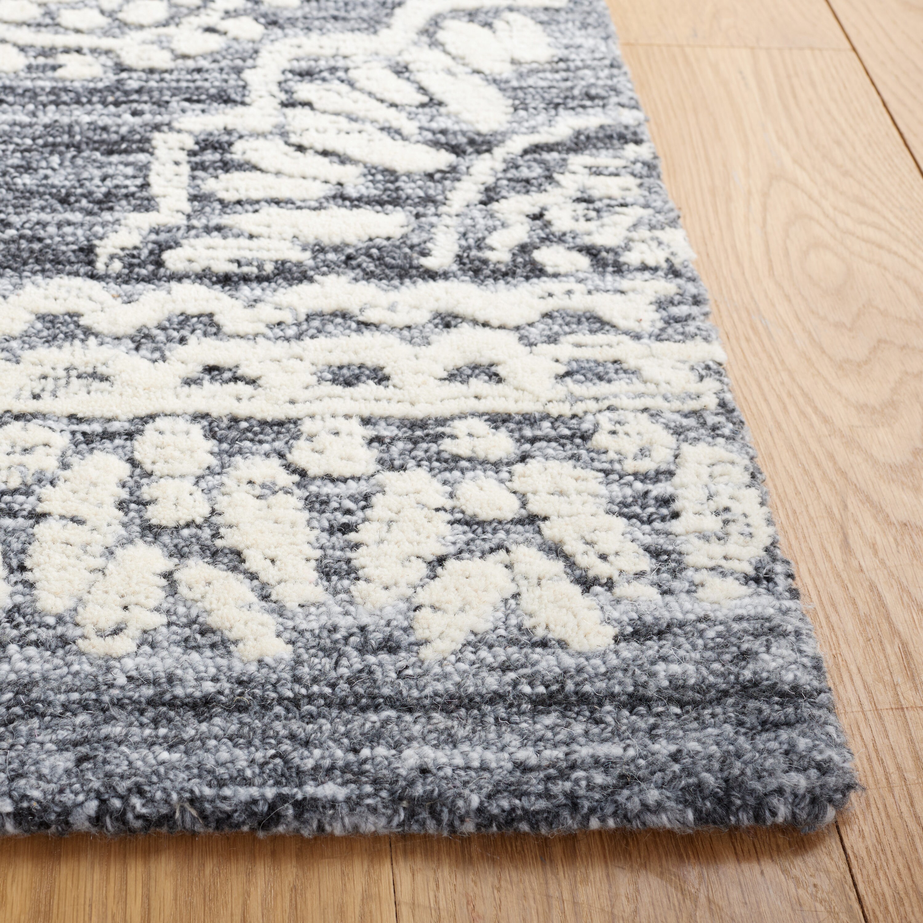 Safavieh MET910F-4 rugs - View #3