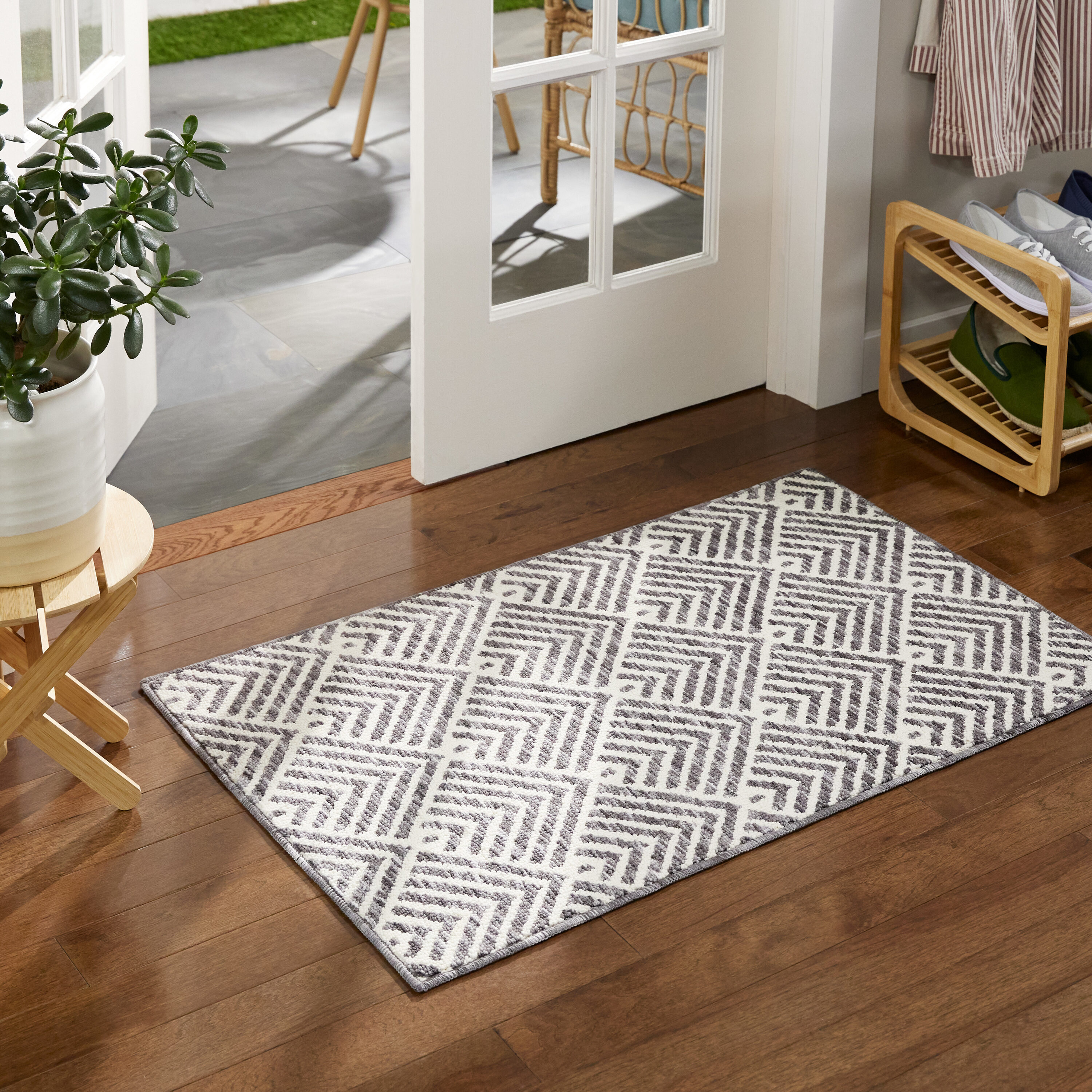 Clorox 2-ft x 3-ft Gray Rectangular Indoor Home Door Mat in the Mats  department at