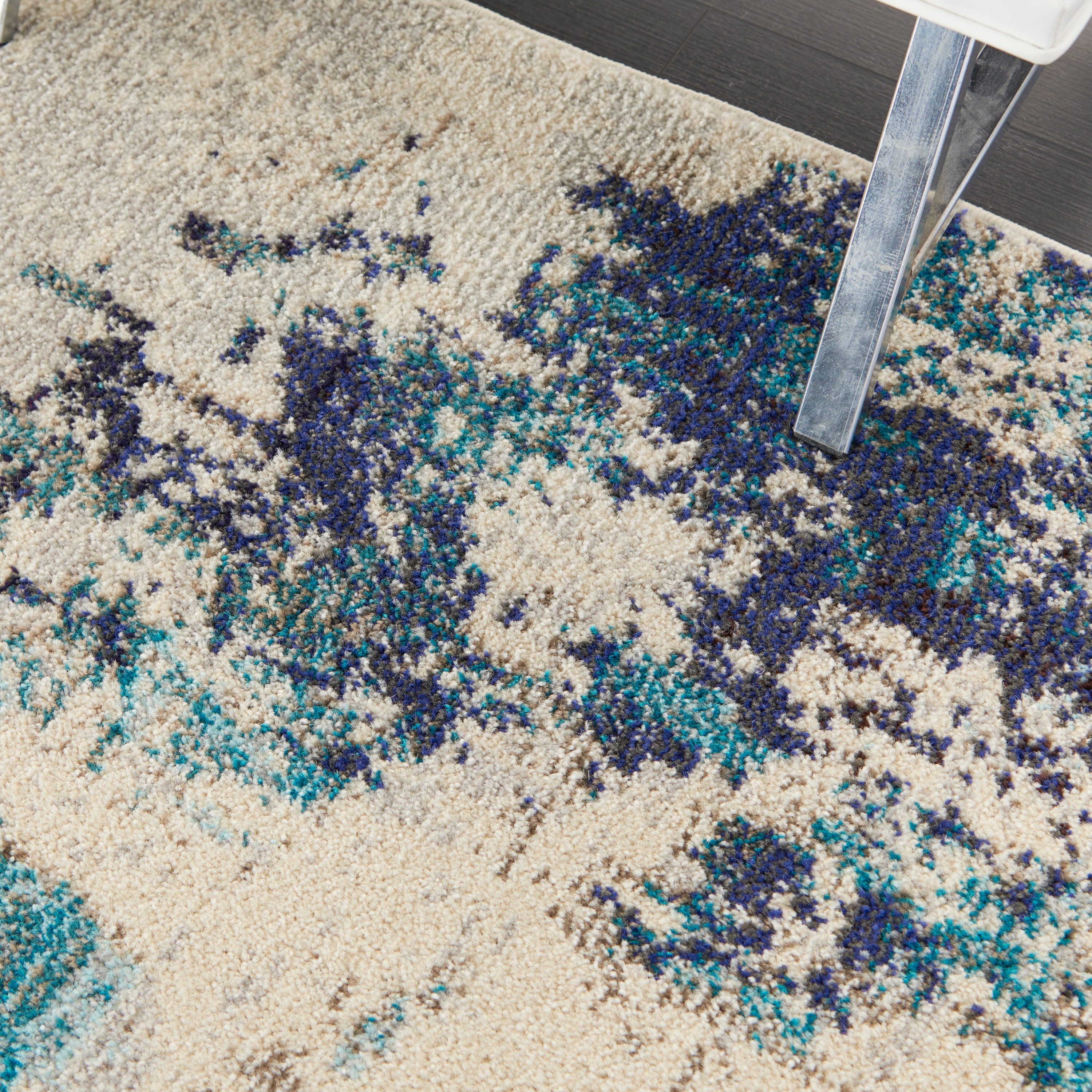 Hand-knotted Blue and White Abstract Medium Rug